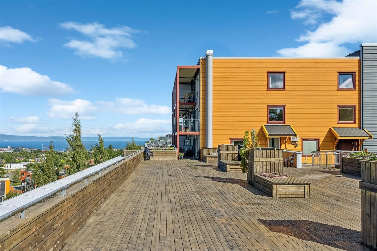 Felles takterrasse gir gode muligheter for uteaktiviteter. Galleribilde