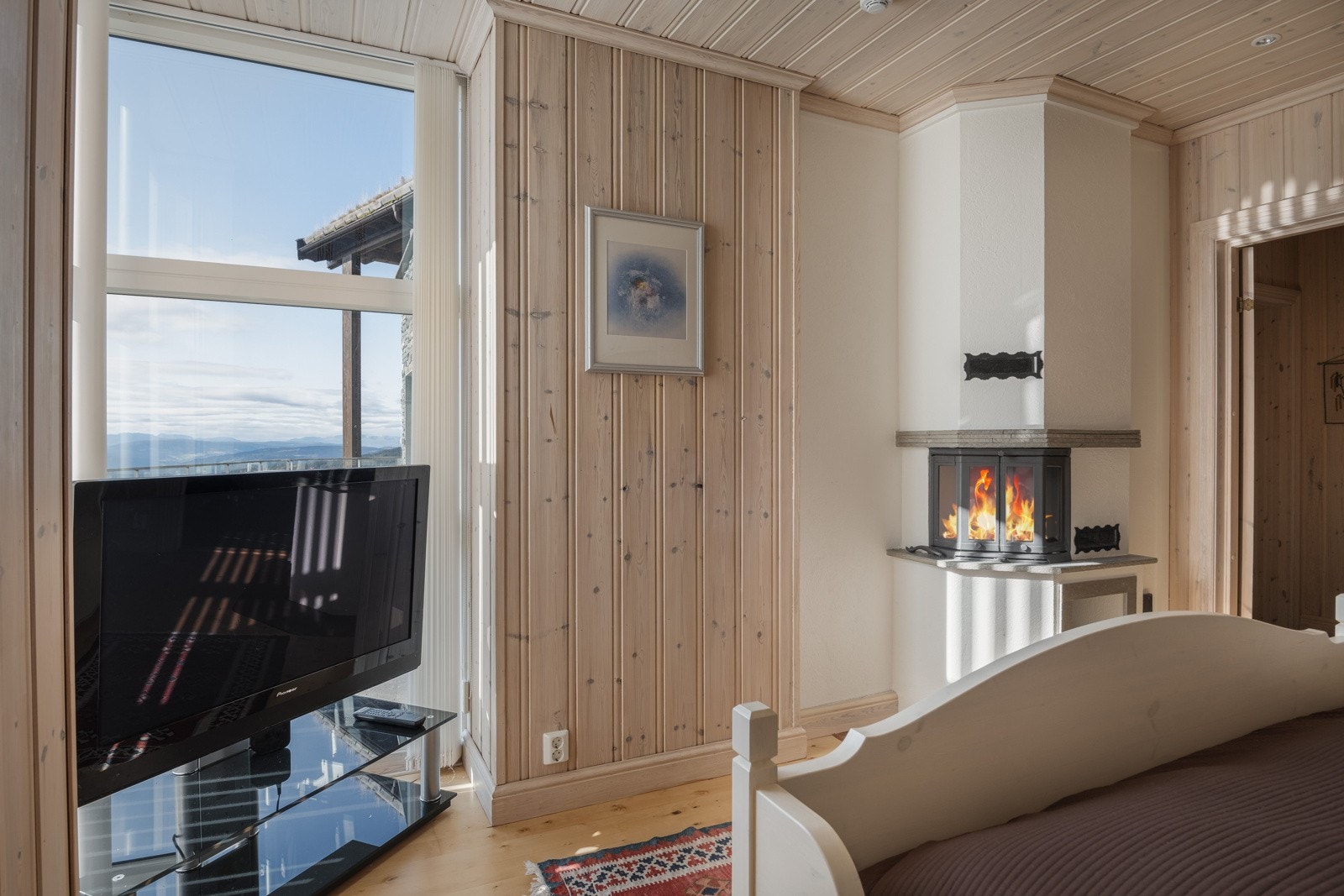 Dette som hovedsoverom med peis Galleribilde