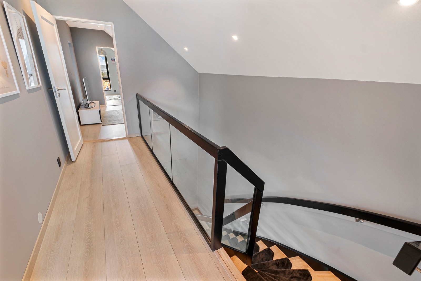 Trappegangen i 2.etg. Galleribilde