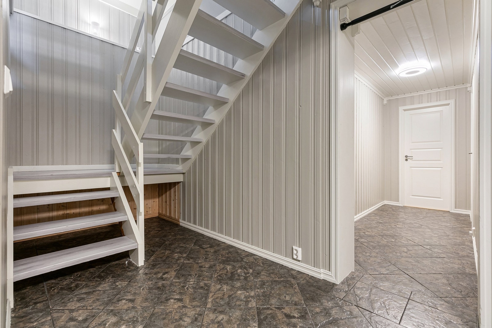 Gangen i underetasjen Galleribilde