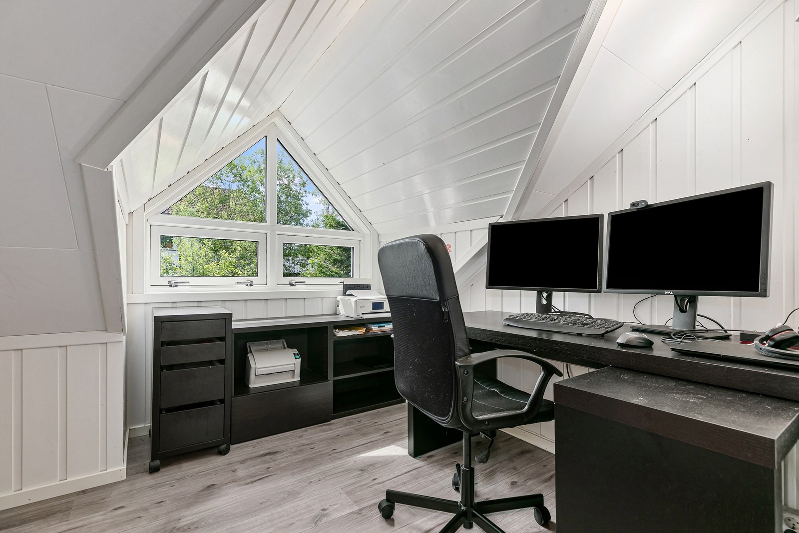 Innredet kontor. Galleribilde