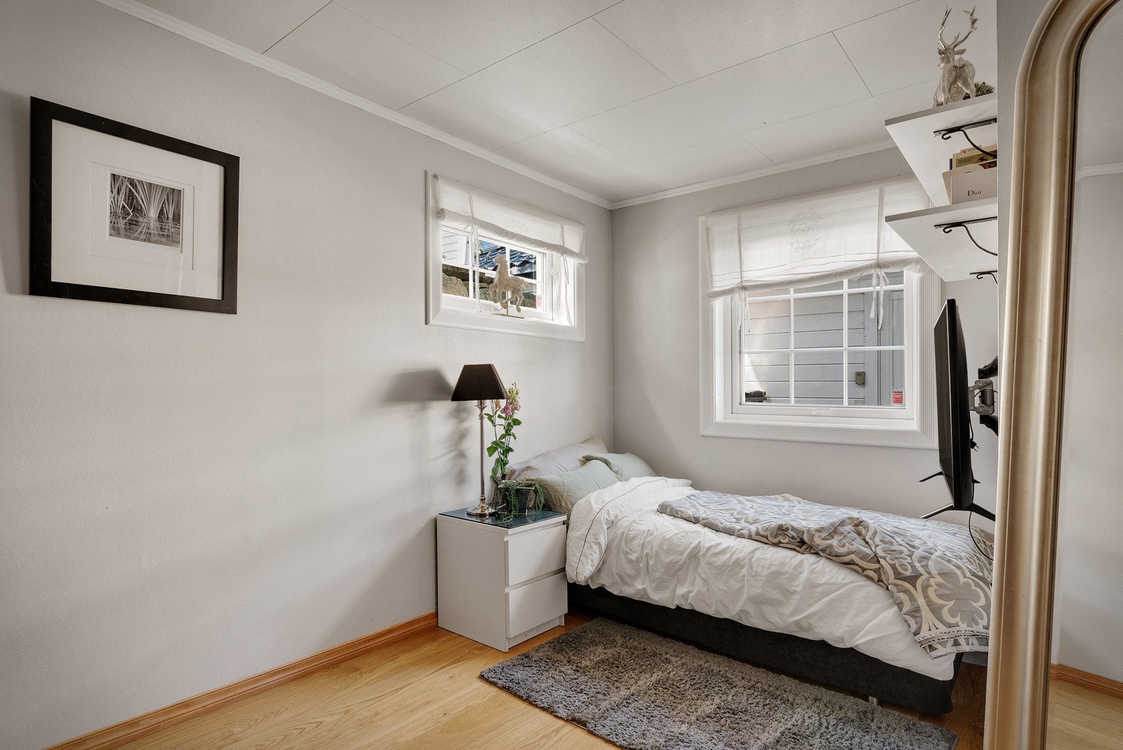 - Soverom, målt til 13,3 kvm - Galleribilde