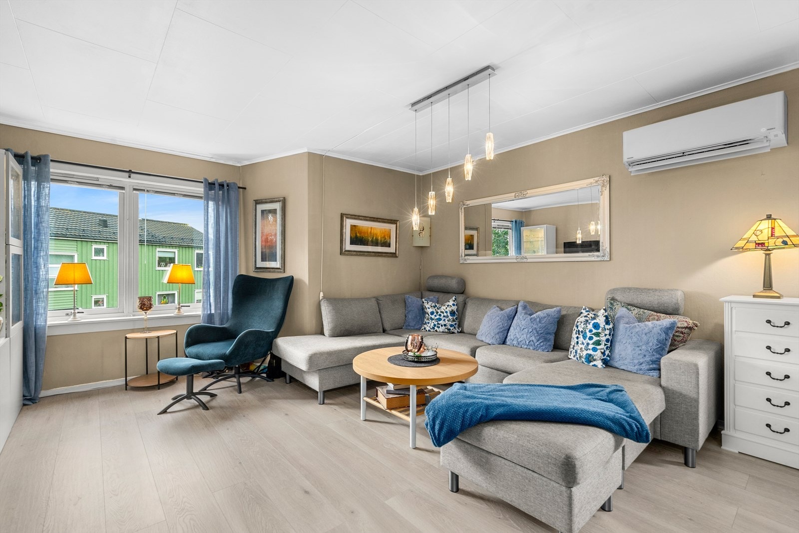 Din lokale eiendomsmegler Henrik Kleivenes har gleden av å presentere Storenggata 10A! Galleribilde