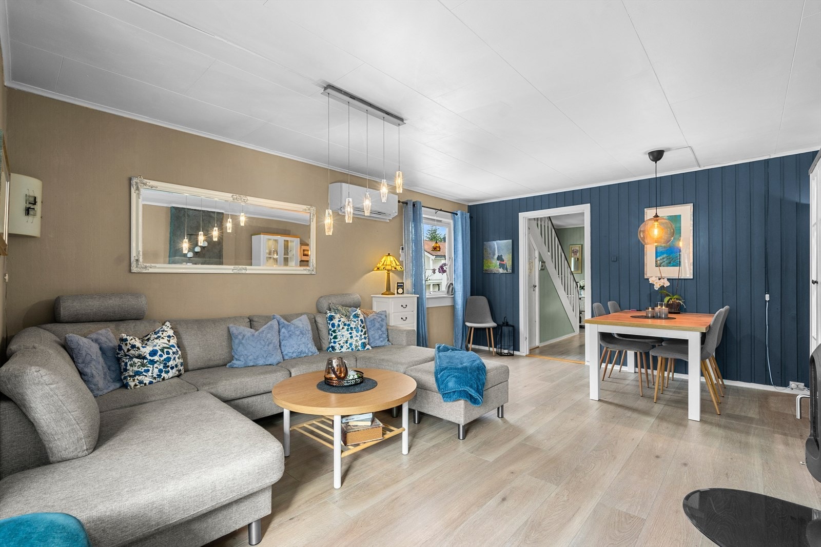 Stue/spisestue Galleribilde