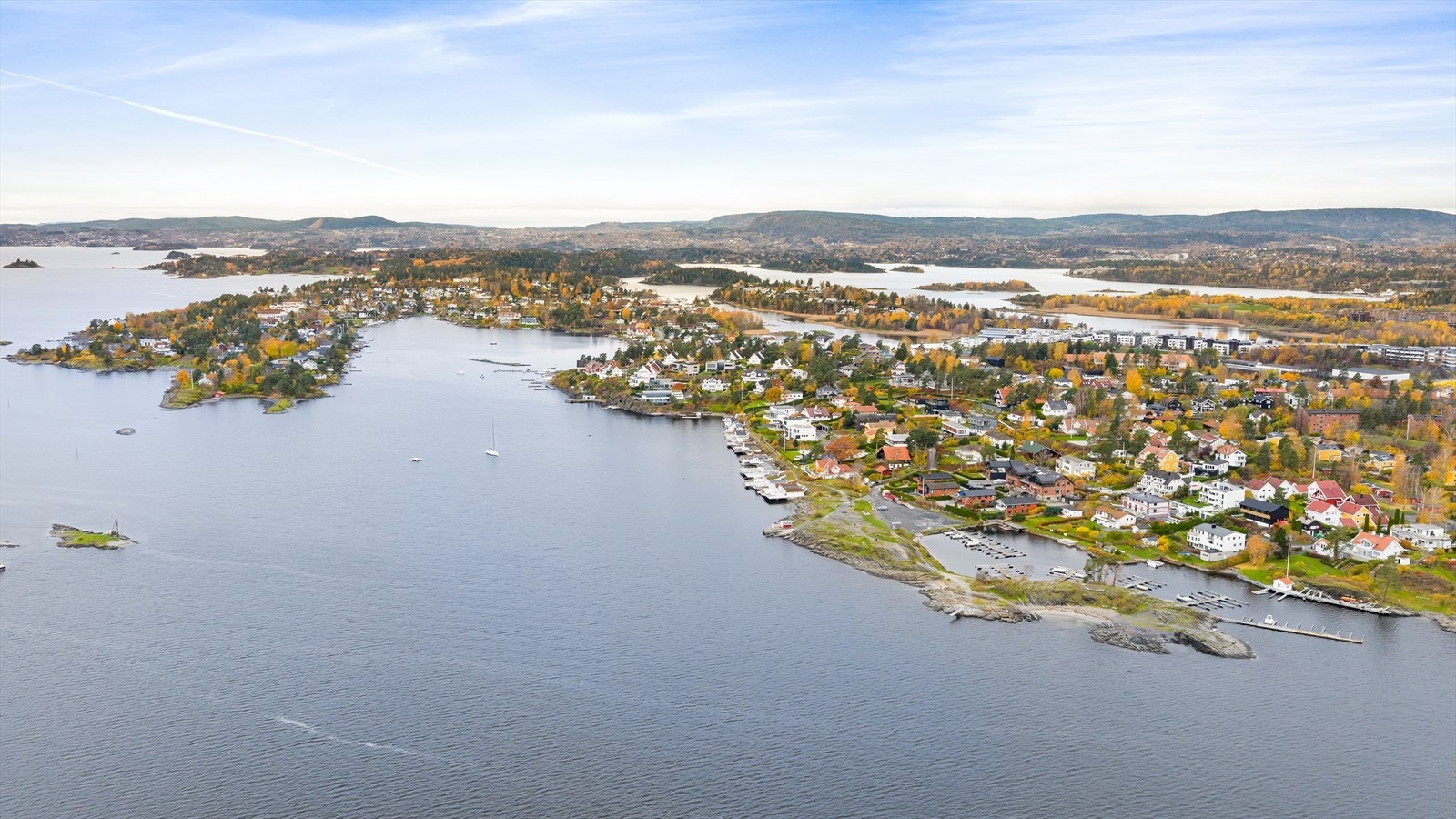 or naturelskere finnes flotte turområder fra Sjøflyhavna Kro til Lysaker og Storøya, med blant annet Nansenparken, hundepark, fuglereservat og flere badestrender. Om vinteren kan du nyte preparerte skiløyper. Galleribilde