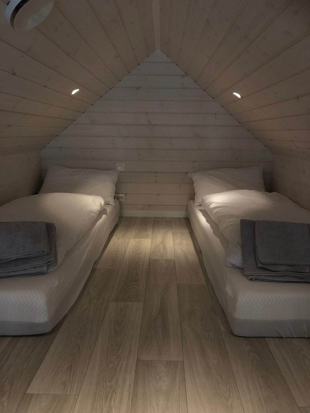 Sengeplass på hems Galleribilde