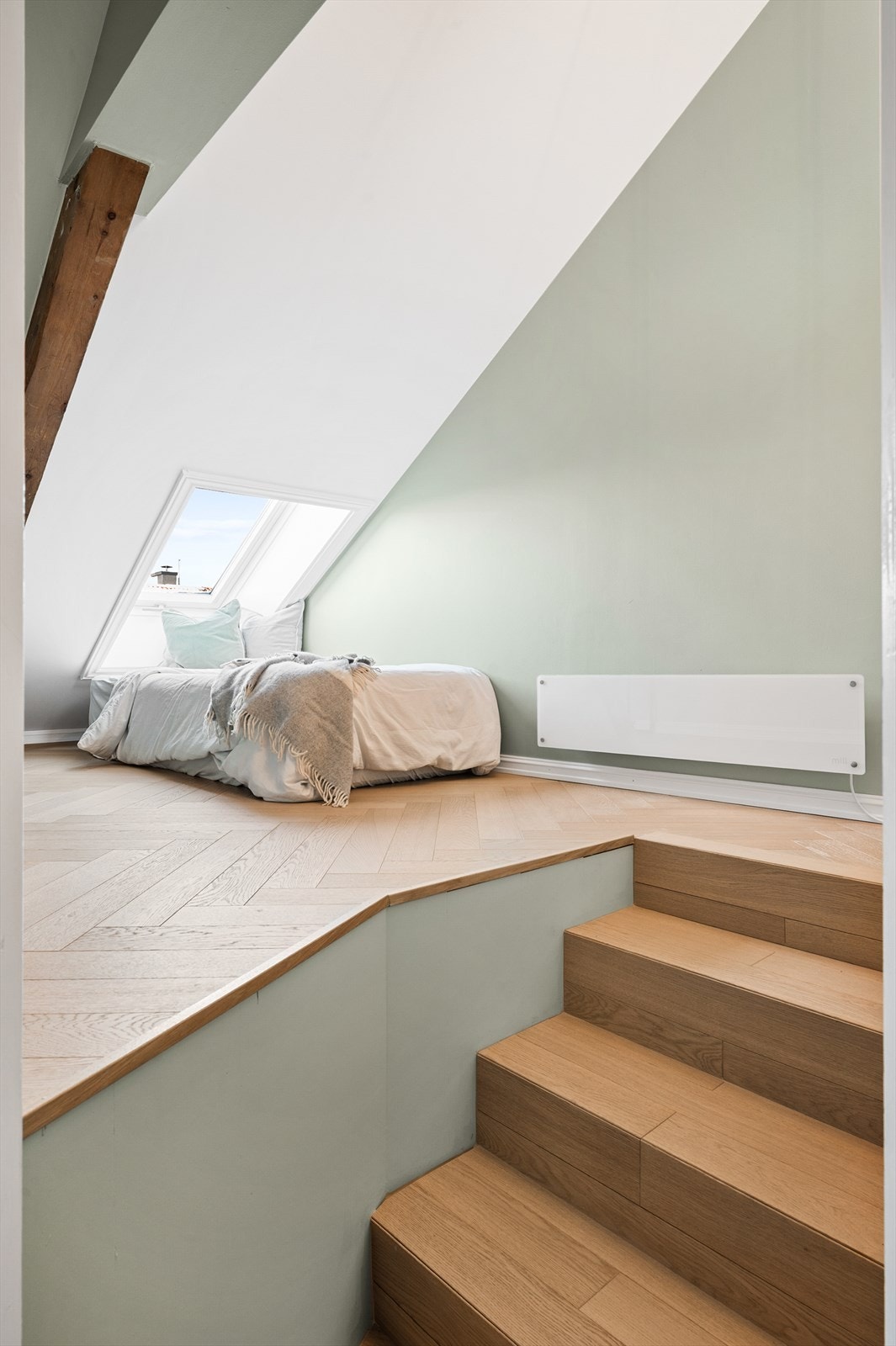 Leiligheten inneholder to soverom med fleksible bruksmuligheter, godt egnet for både gjester, hjemmekontor eller barnerom Galleribilde