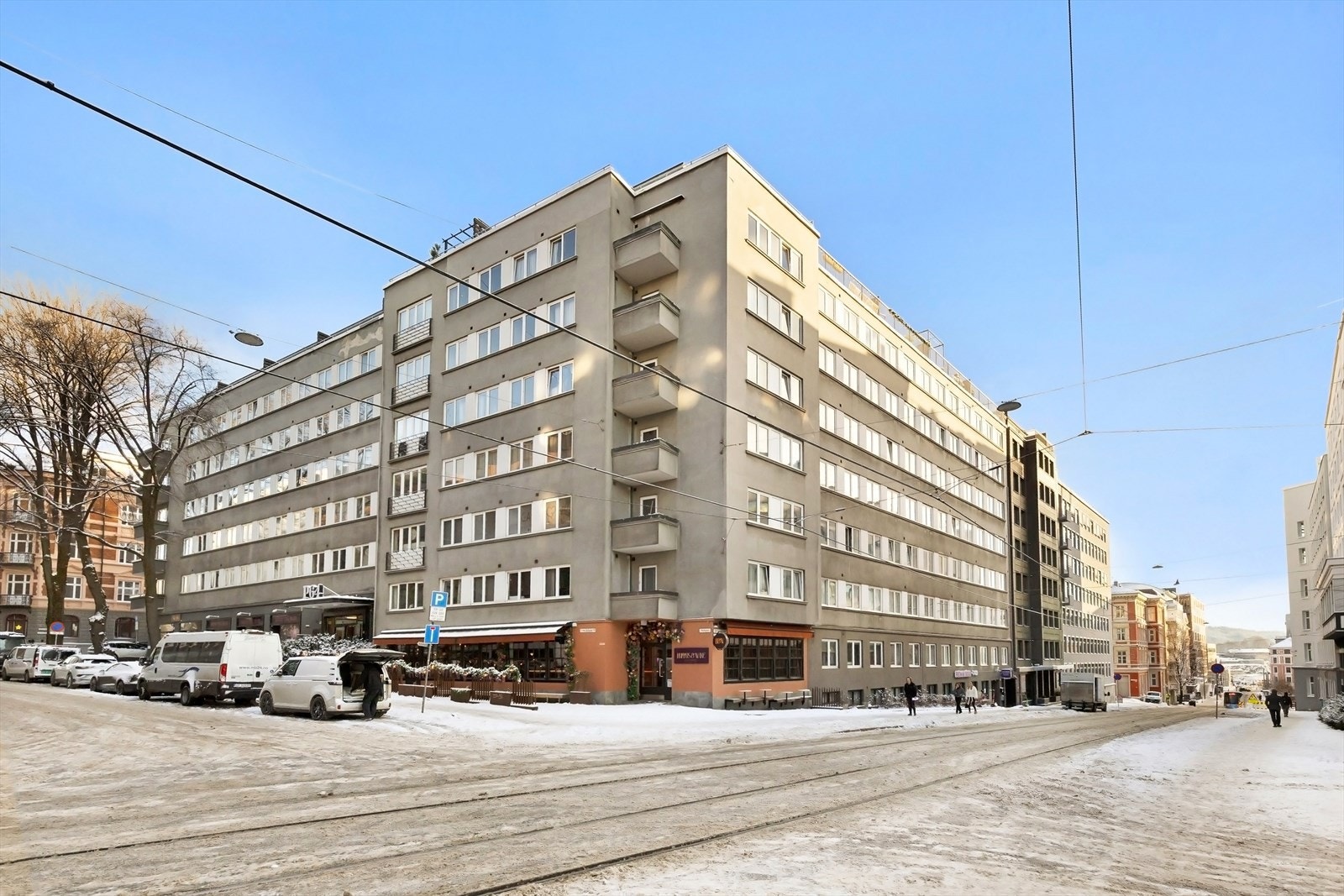 Kort vei til Nationaltheatret, Solli, Aker Brygger, Slottsparken, butikker og kollektivtransport. Galleribilde