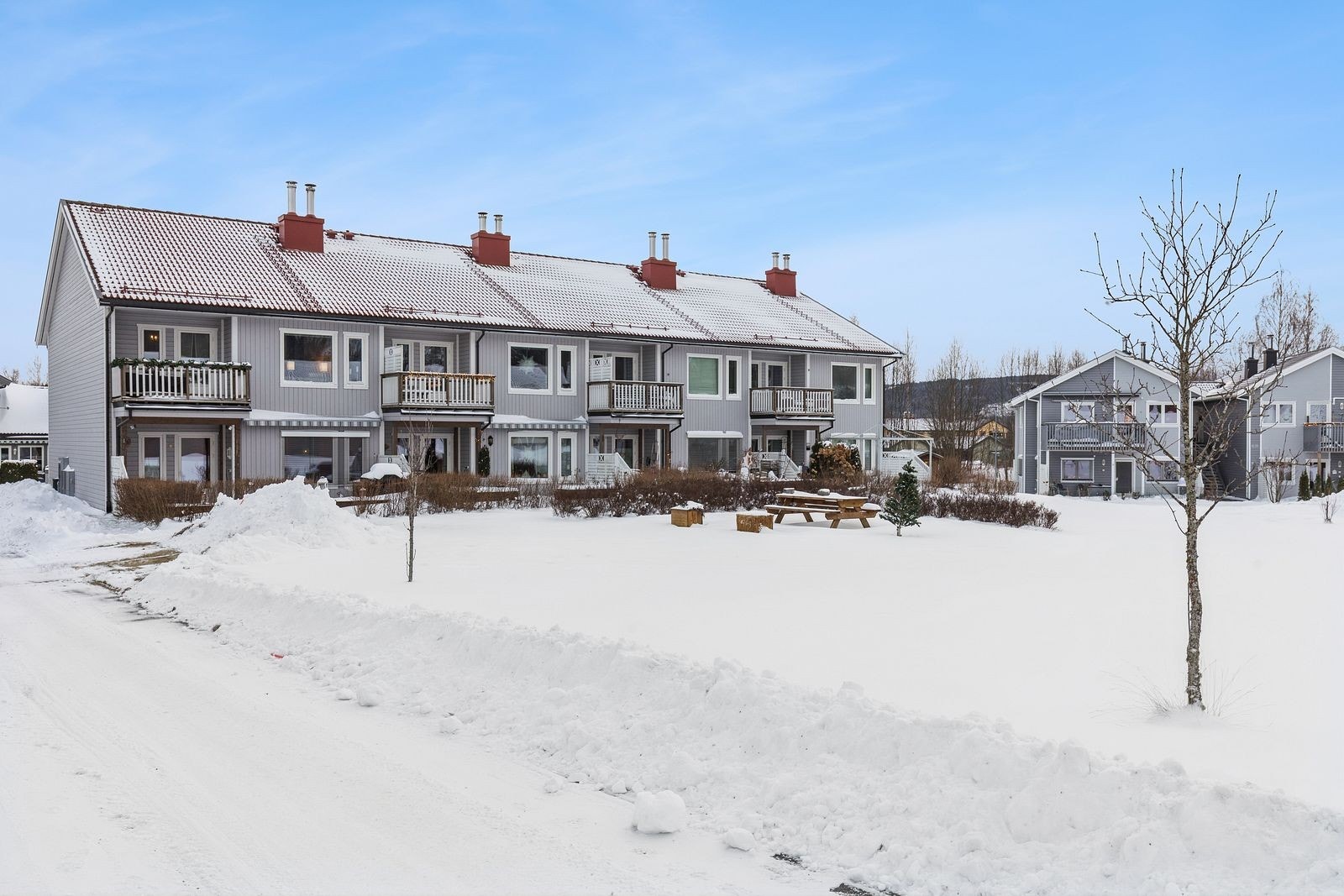 Sameiet Korsmosvingen 22-55 består av 28 eierseksjoner med opparbeidede fellesarealer. Galleribilde