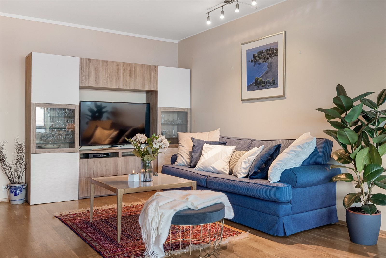 Grunnpakke TV/bredbånd er inkludert i felleskostnadene. Galleribilde