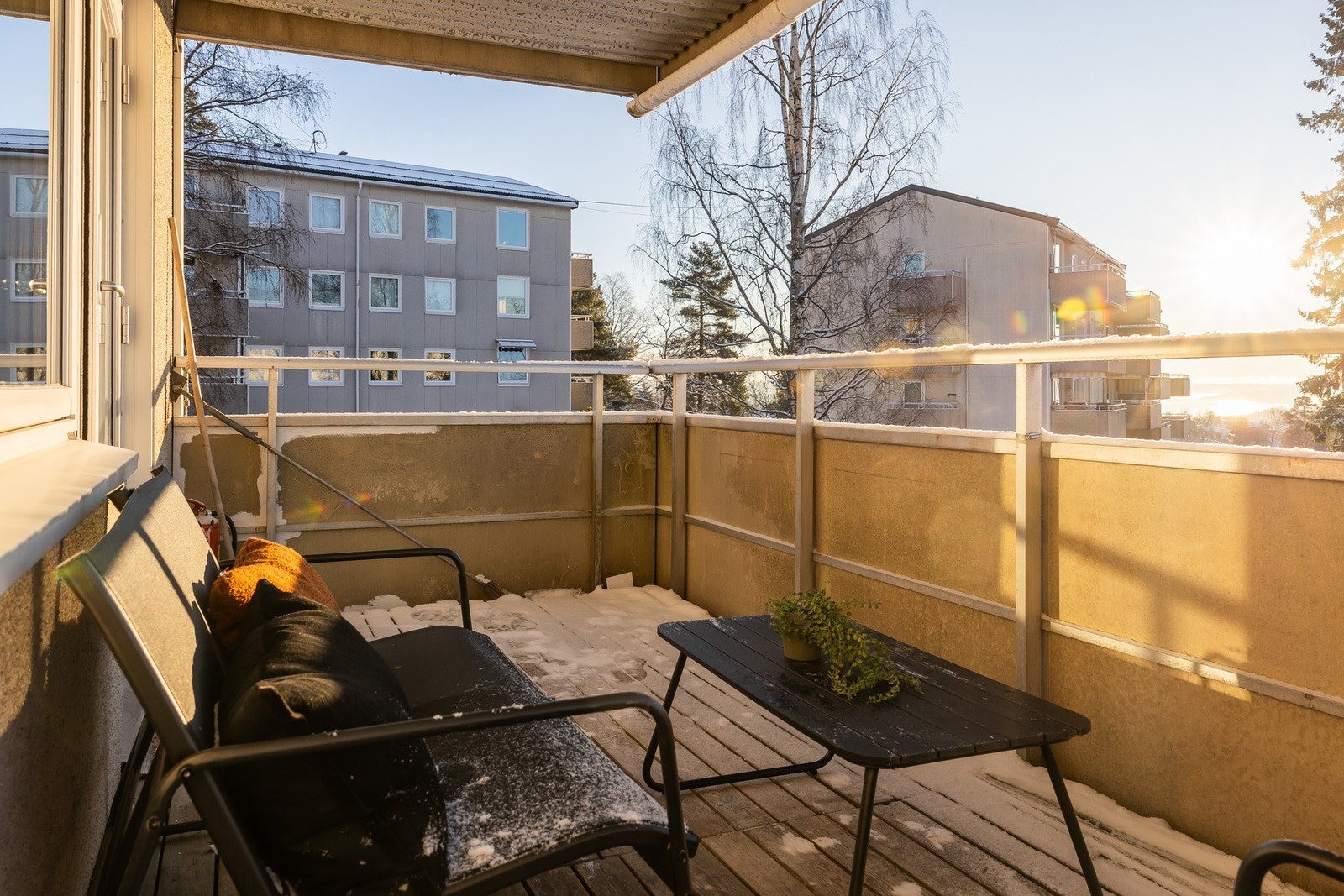 Du har god plass til utemøblement, grill og beplantning. Galleribilde