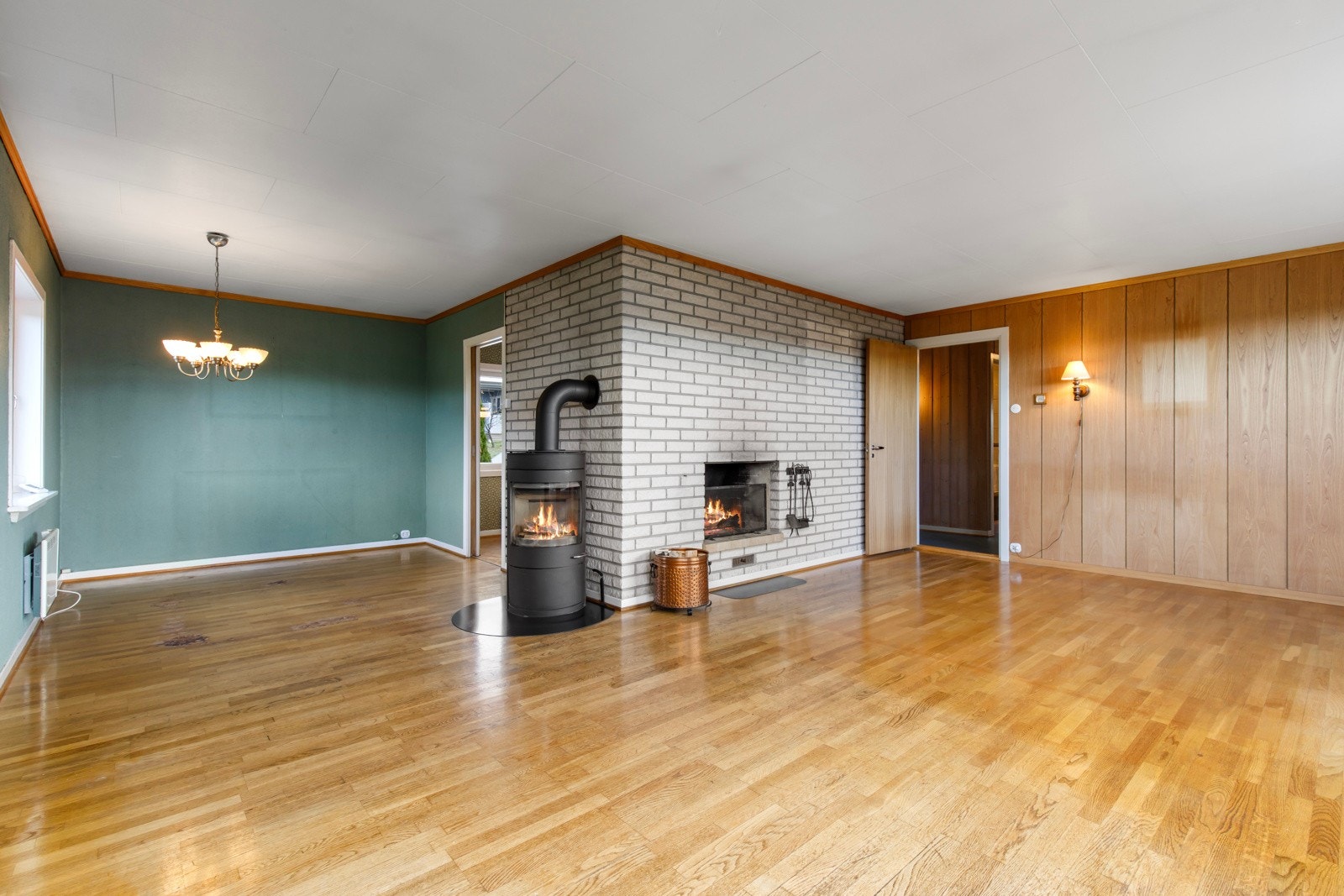 Vinkelstue hvor det er mulig med foskjellig møblering Galleribilde