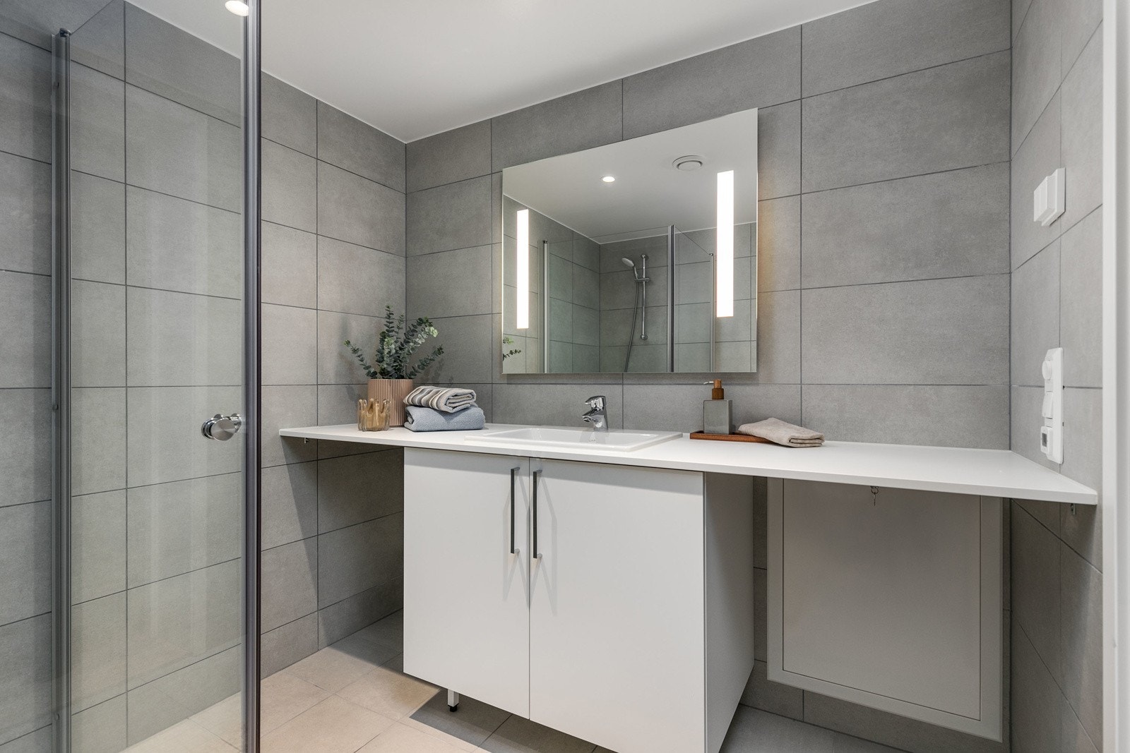 Opplegg for vaskemaskin og tørketrommel. Bilde fra leilighet L104. Galleribilde