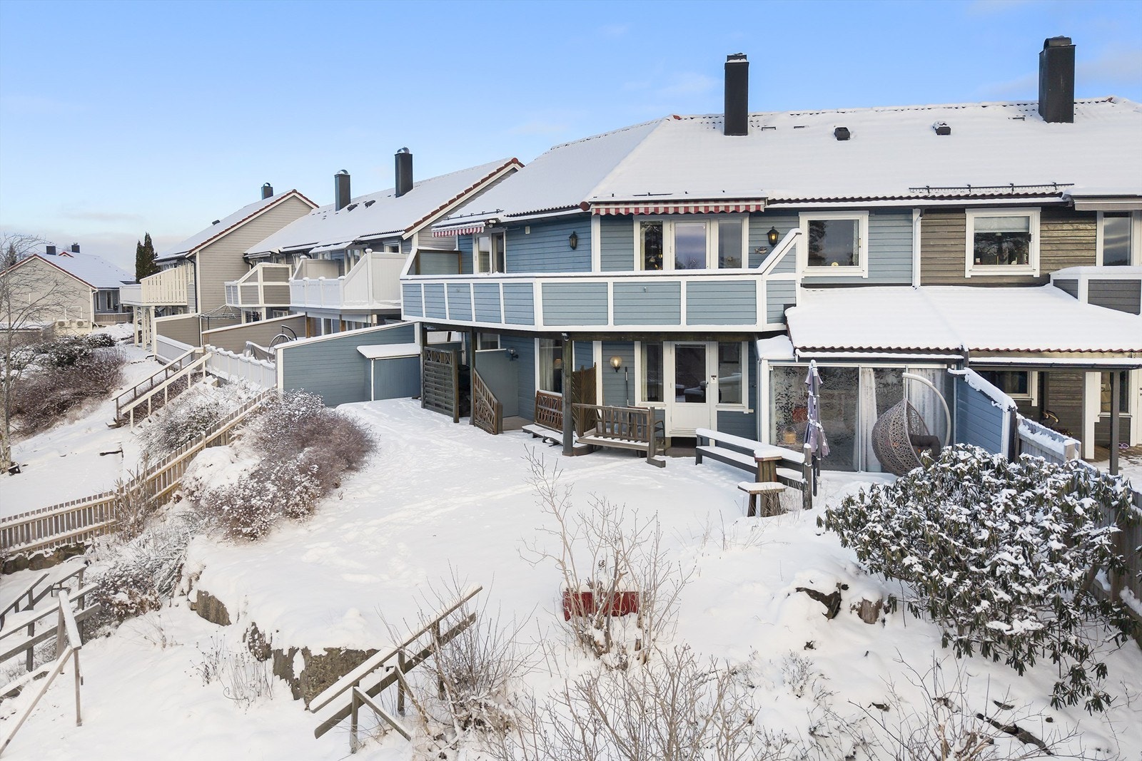 Boligen ligger i et veletablert og meget populært boligområde på Bøleråsen, Langhus Galleribilde