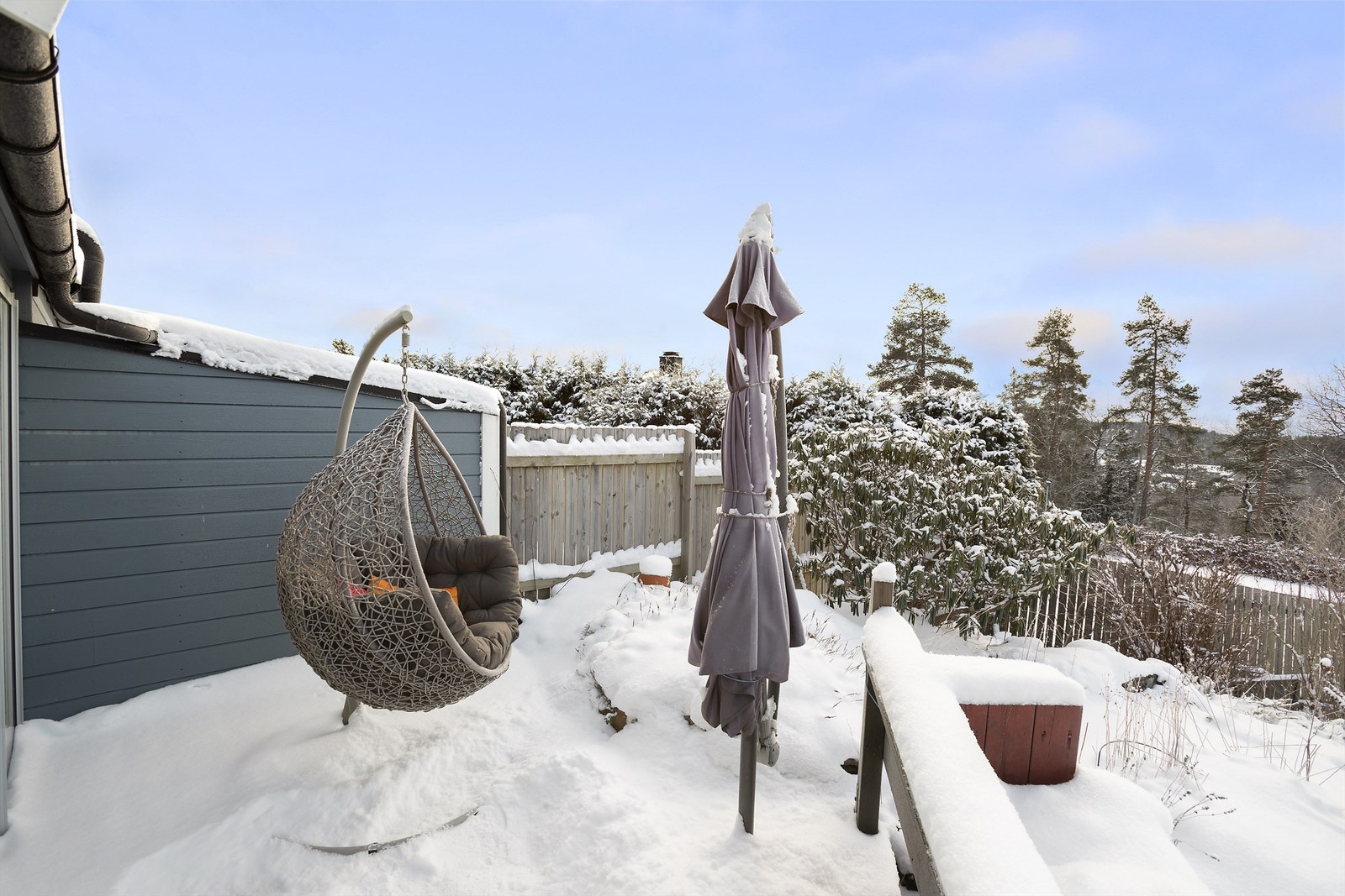 Deler av terrassen er overbygget Galleribilde