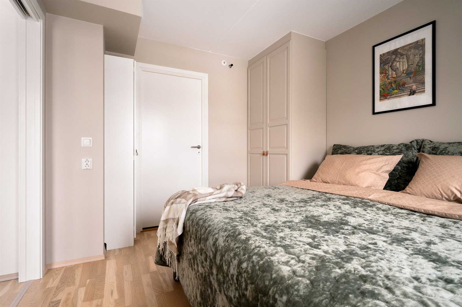 Fra soverommet er det også adkomst til en innvendig bod. Galleribilde