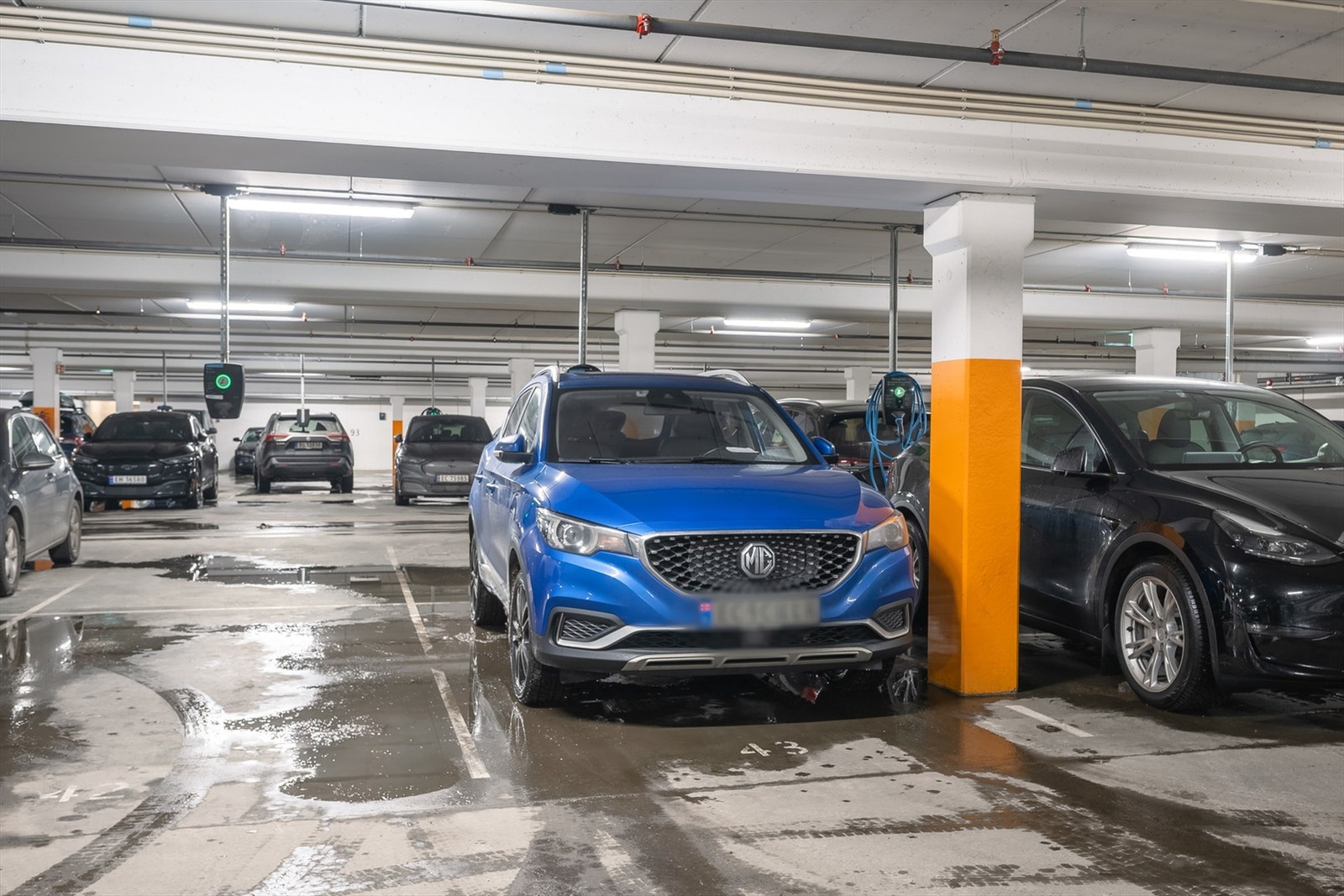 Garasjeplass kan kjøpes i tillegg til kr 400 000,- Galleribilde