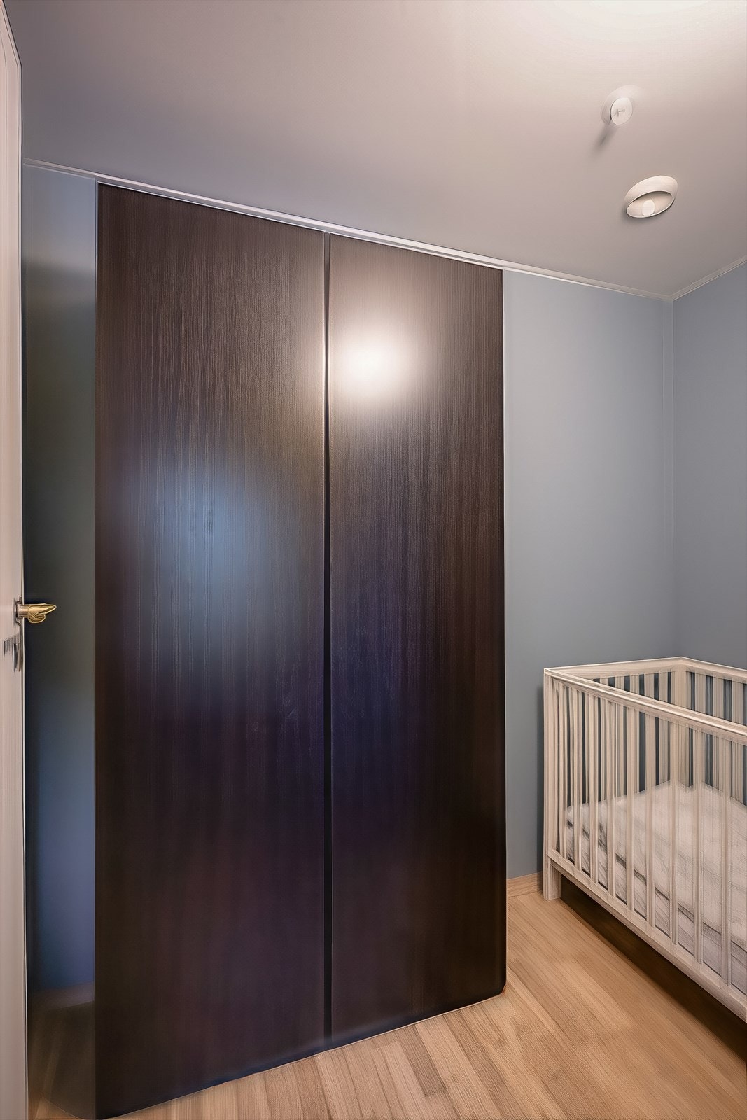 Boden er av god størrelse og er perfekt for oppbevaring med enkel tilgang. Her er det også muligheter for å skape en walk-in garderobe med sin egne optimale løsning. Galleribilde