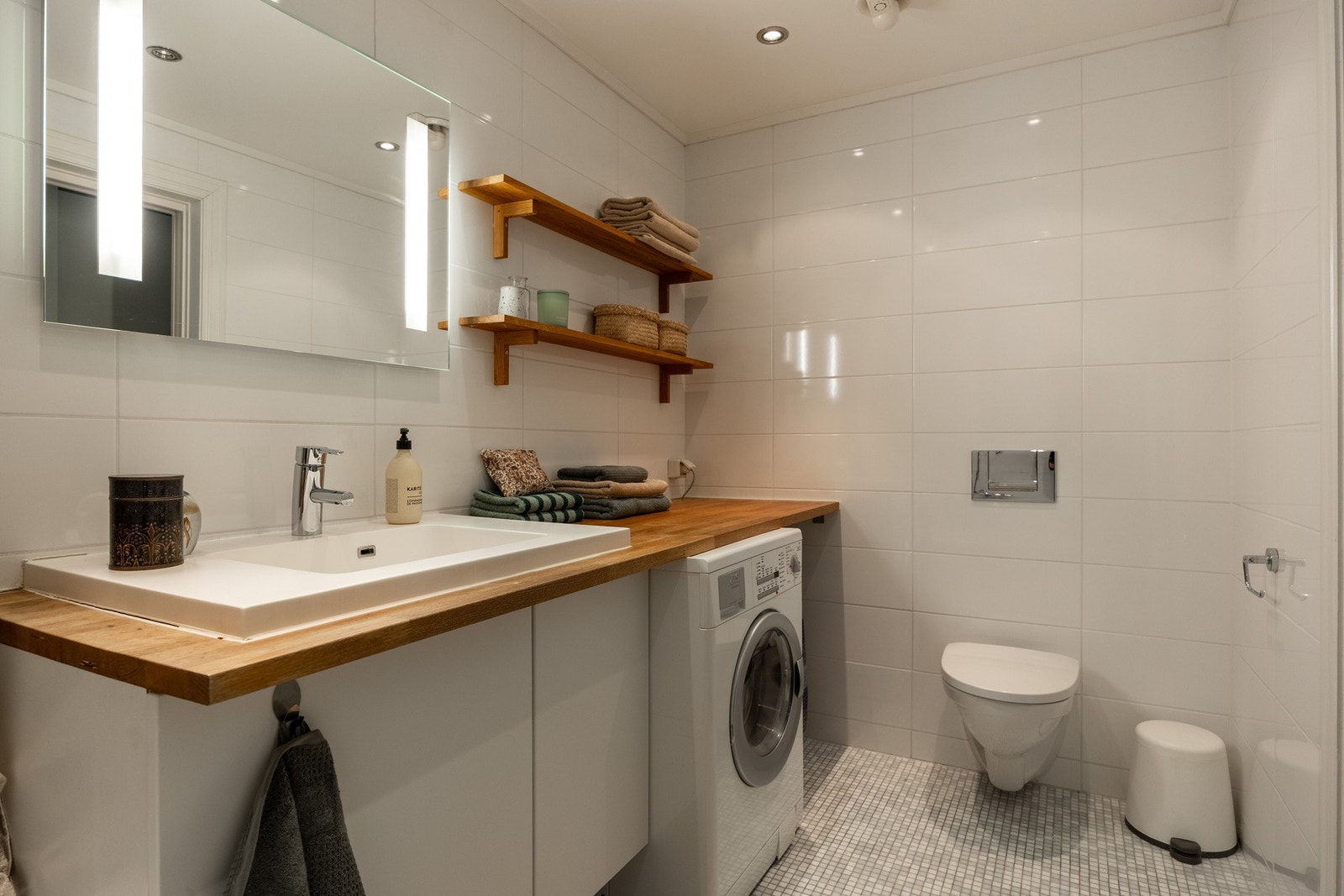 Opplegg og plass for vaskemaskin. Galleribilde