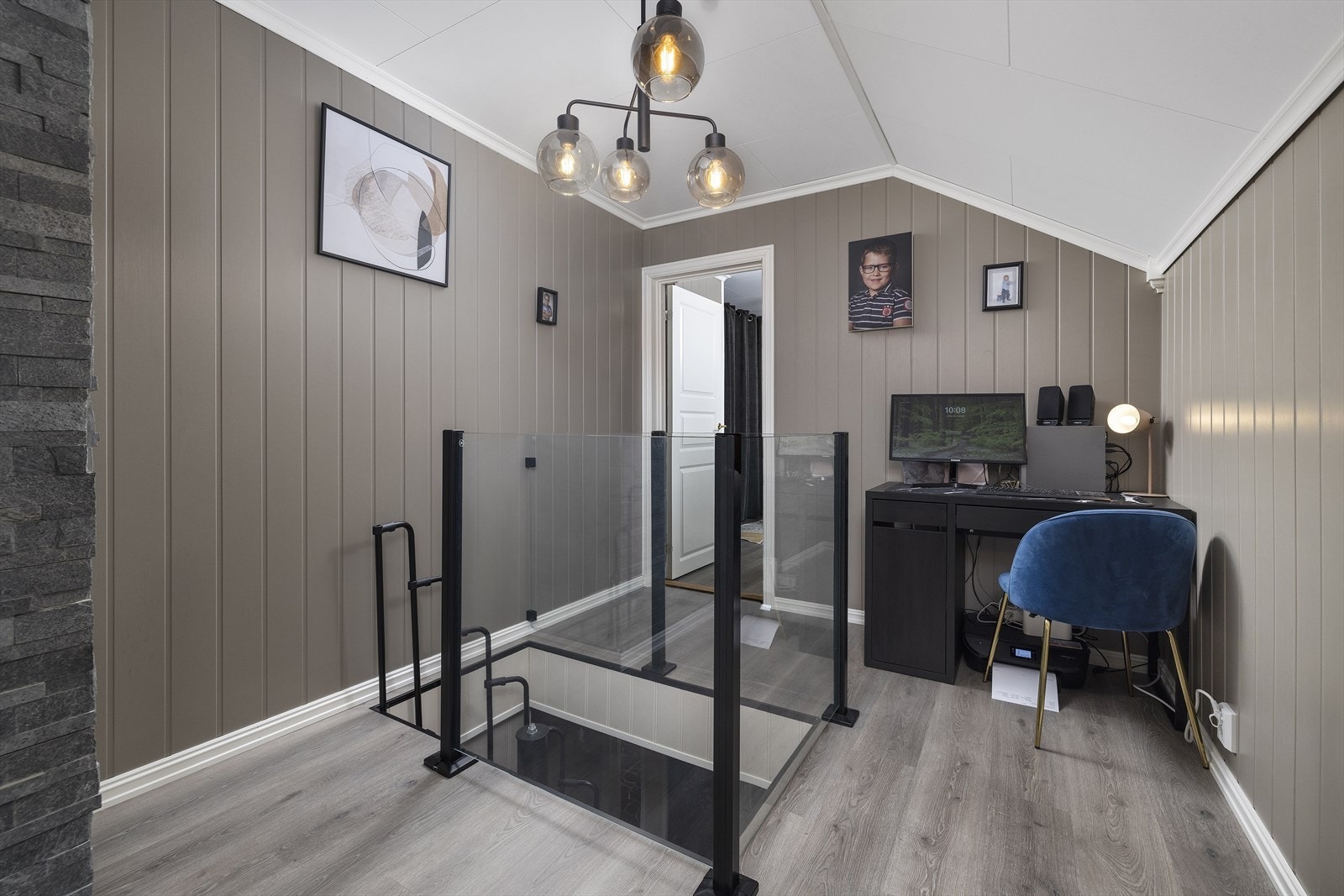 Gang i loftetasjen. Galleribilde