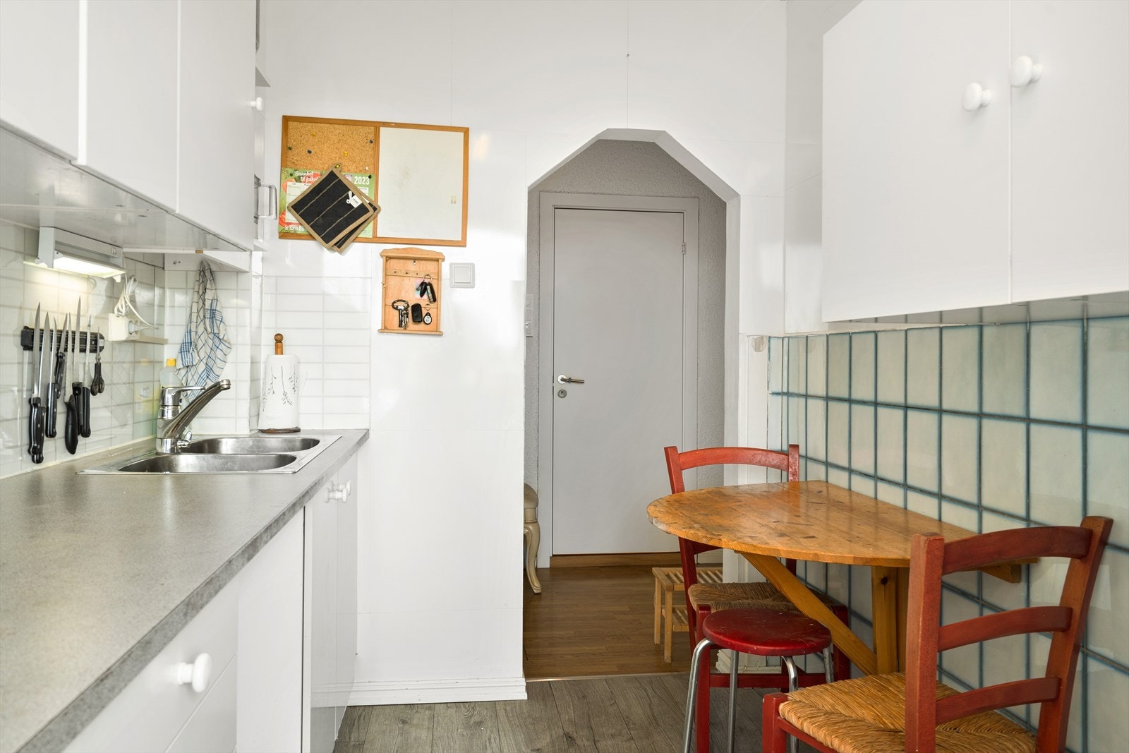 Muligheter for en liten spiseplass på kjøkkenet. Galleribilde