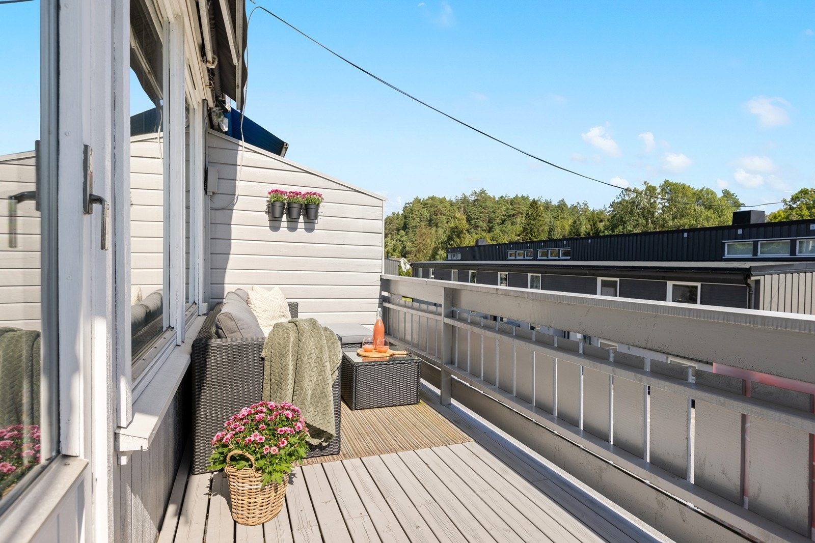 Lufting og fin balkong Galleribilde