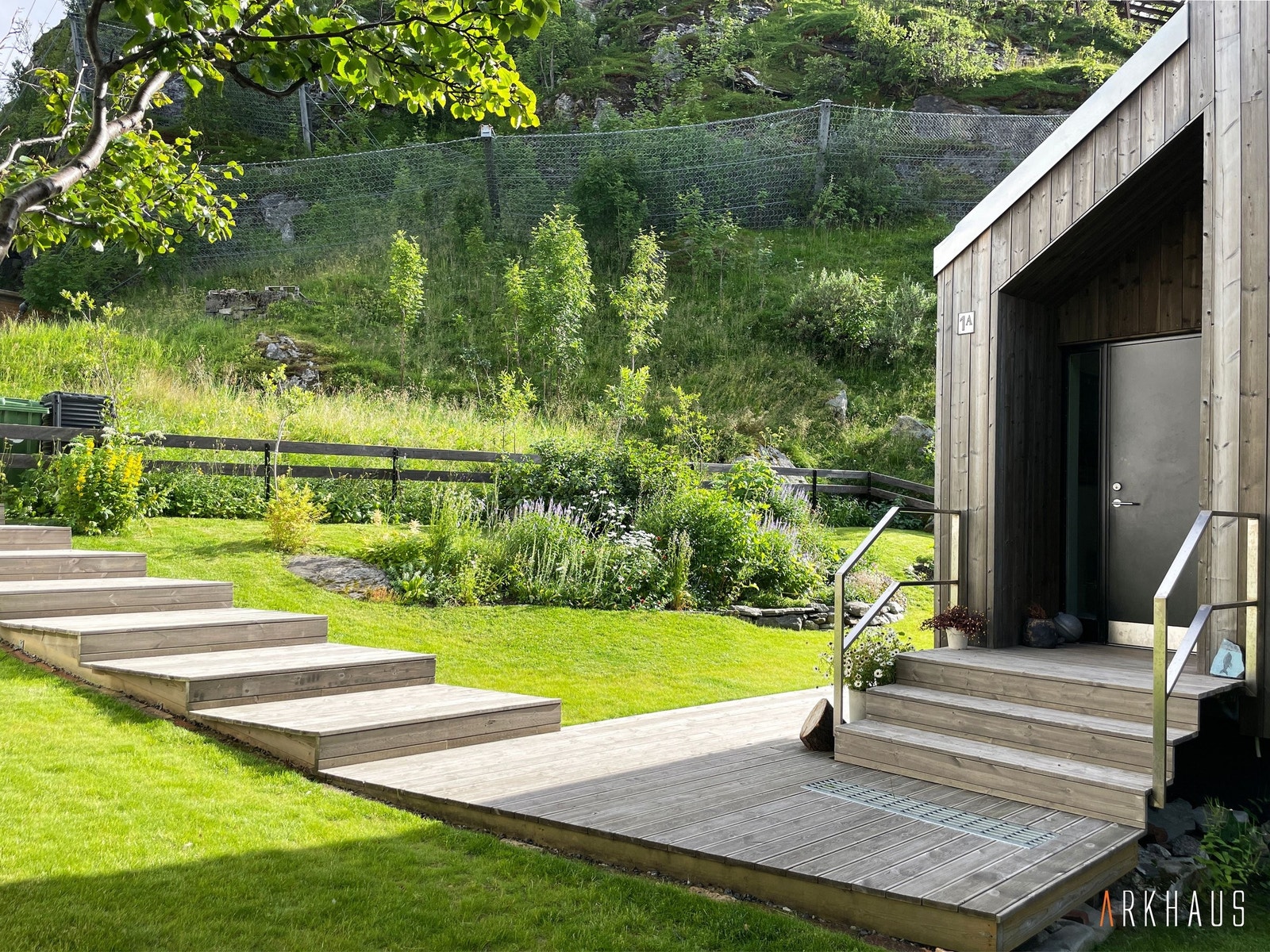 ...ned til hovedinngangen Galleribilde