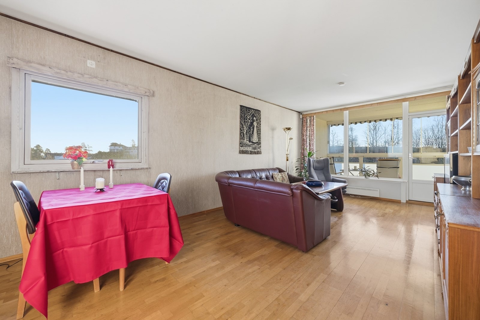 Plass til spisebord. Galleribilde