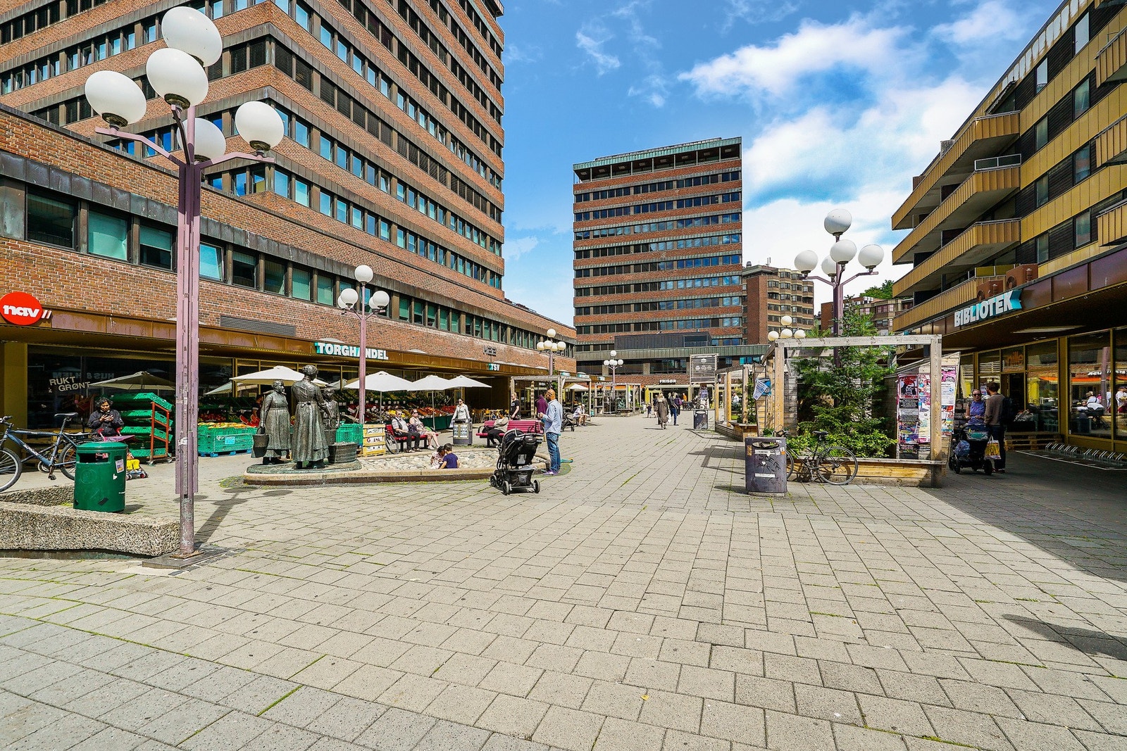 På Tøyen finner du blant annet Tøyen Torg, som virkelig har fått et løft de siste årene, hvor det er åpnet mange hyggelige kaféer og spisesteder. Galleribilde