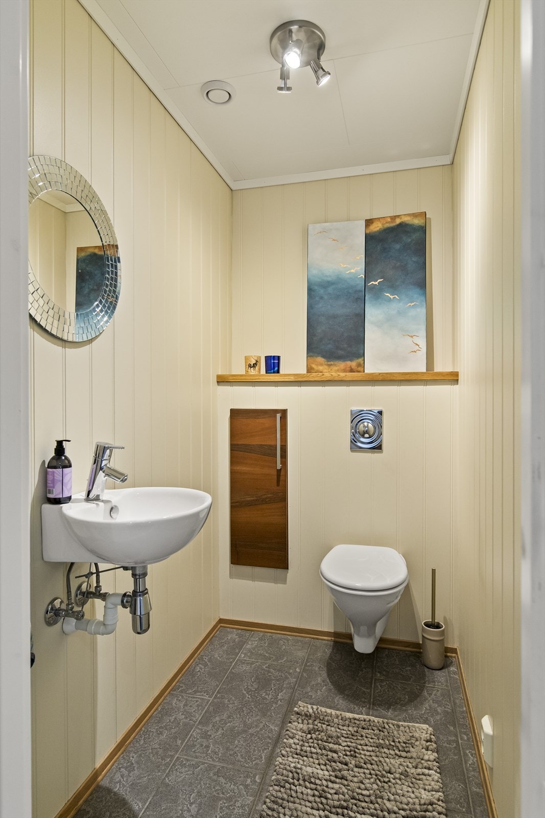 Separat gjestetoalett. Galleribilde