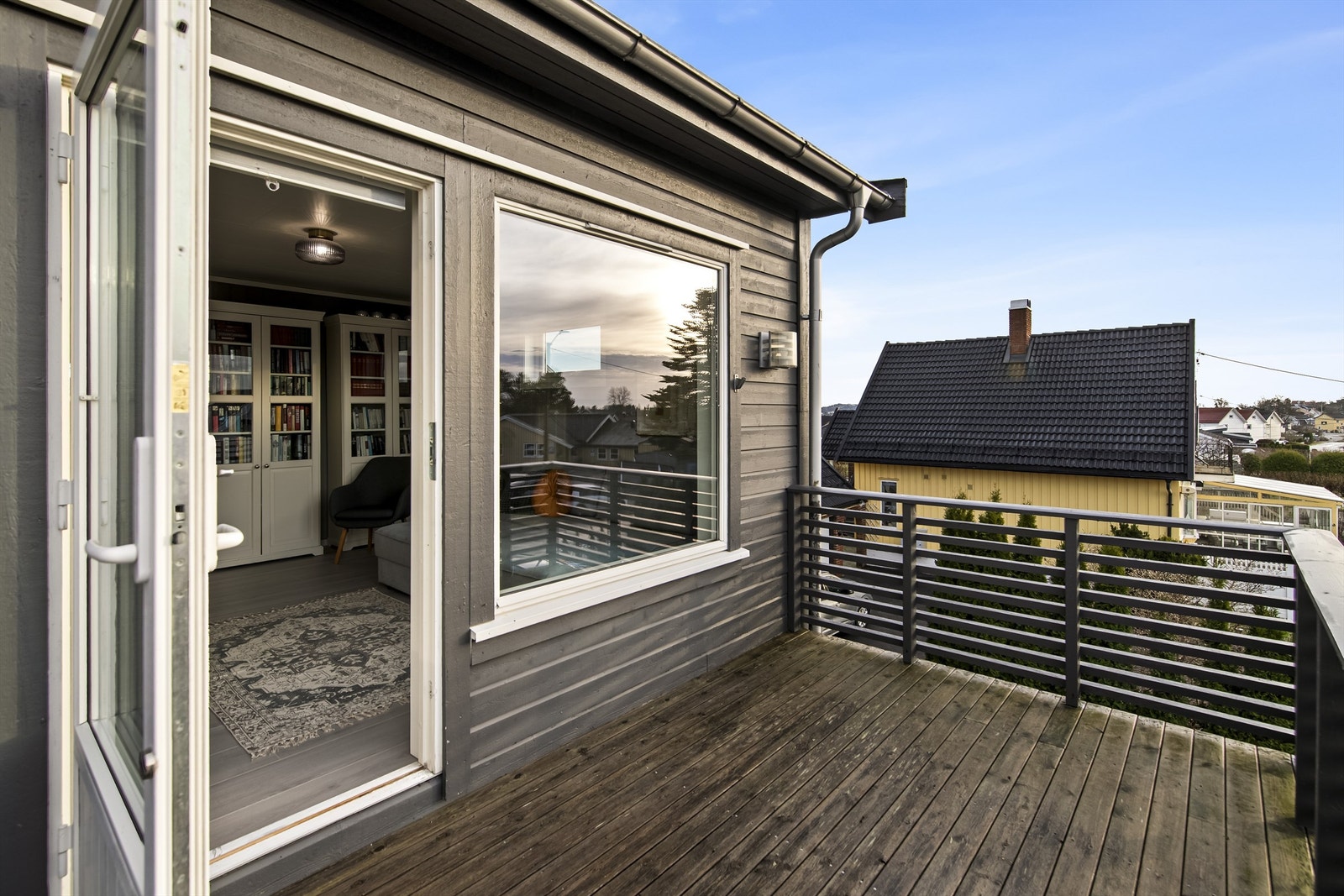 Luftebalkong. Galleribilde