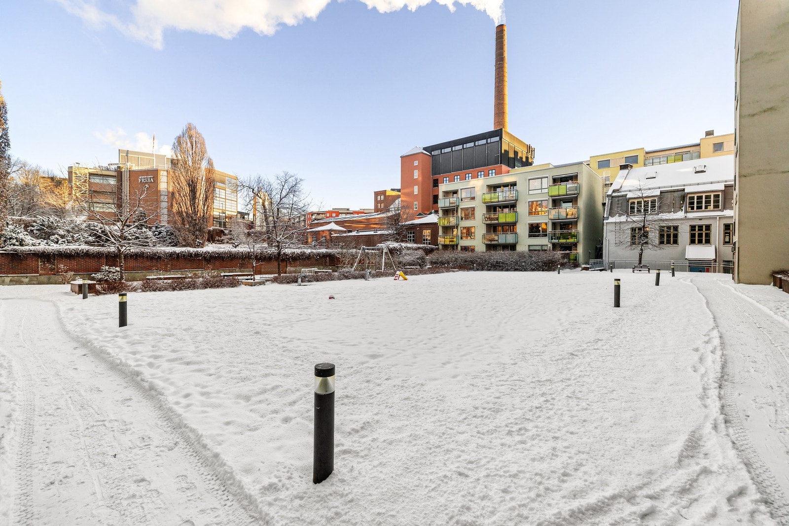 Sameiet har en stor felles hage til glede for beboerne. Galleribilde