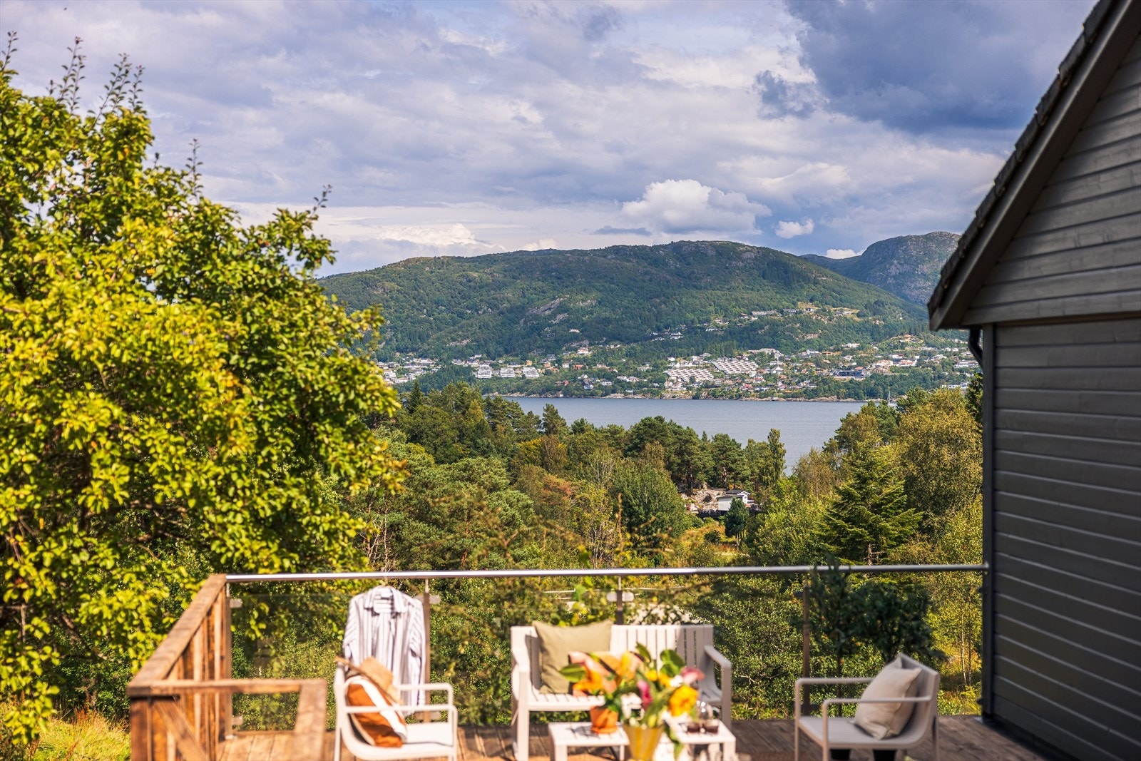 Denne herlige utsikten kan bli din! Galleribilde