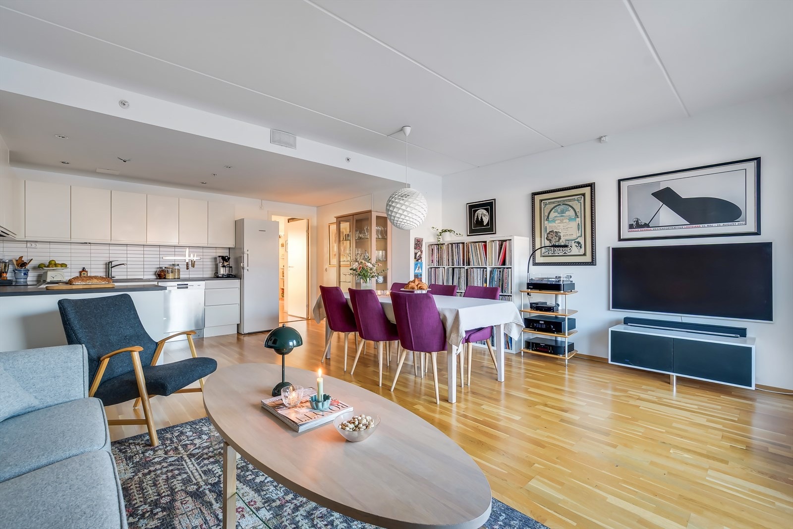 Boligen blir oppvarmet via vannbåren varme. Galleribilde