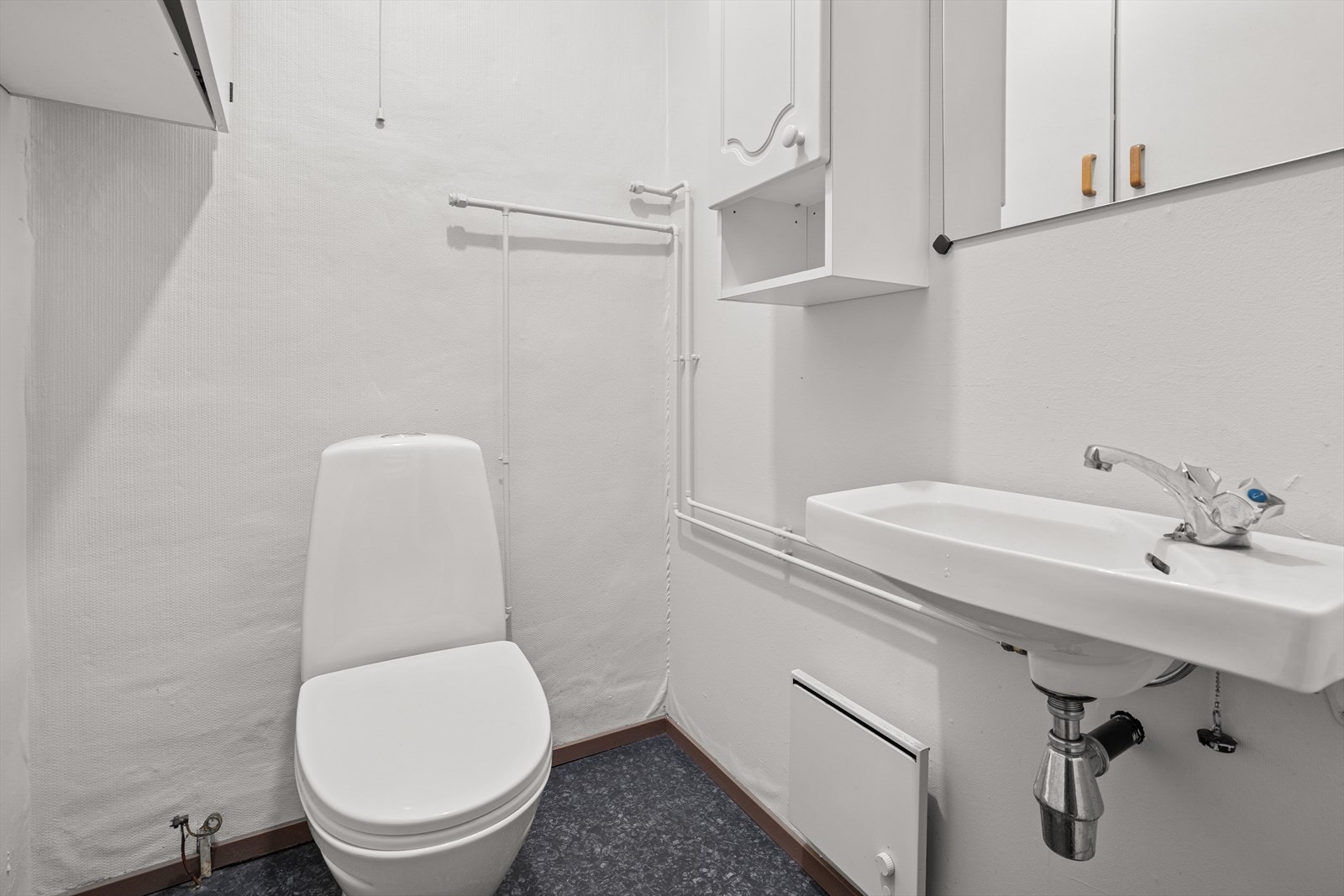 Det er praktisk med egen wc i under etasjen. Galleribilde