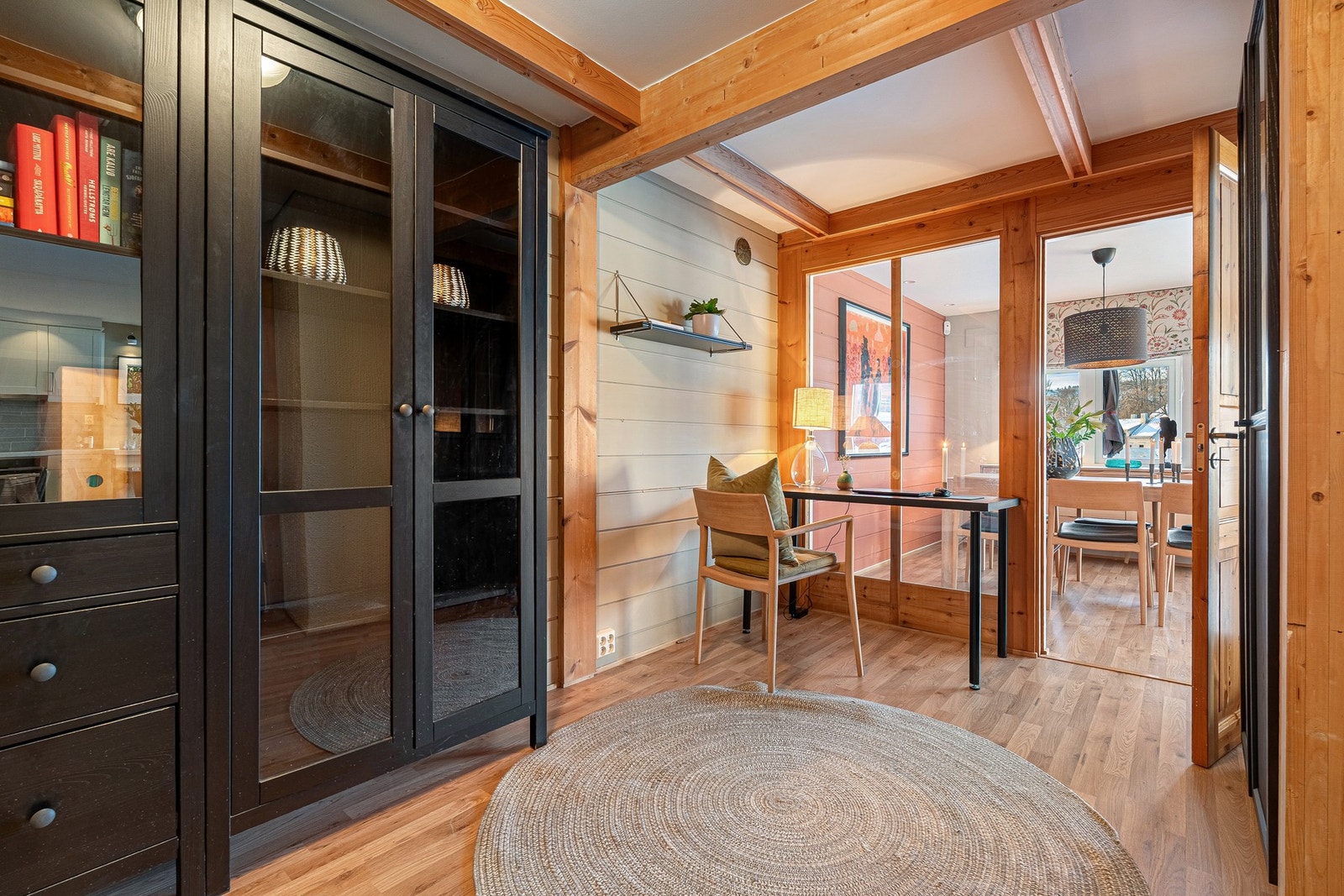 Kontoret er ypperlig til både oppbevaring og evt. gjesterom ved besøk. Galleribilde