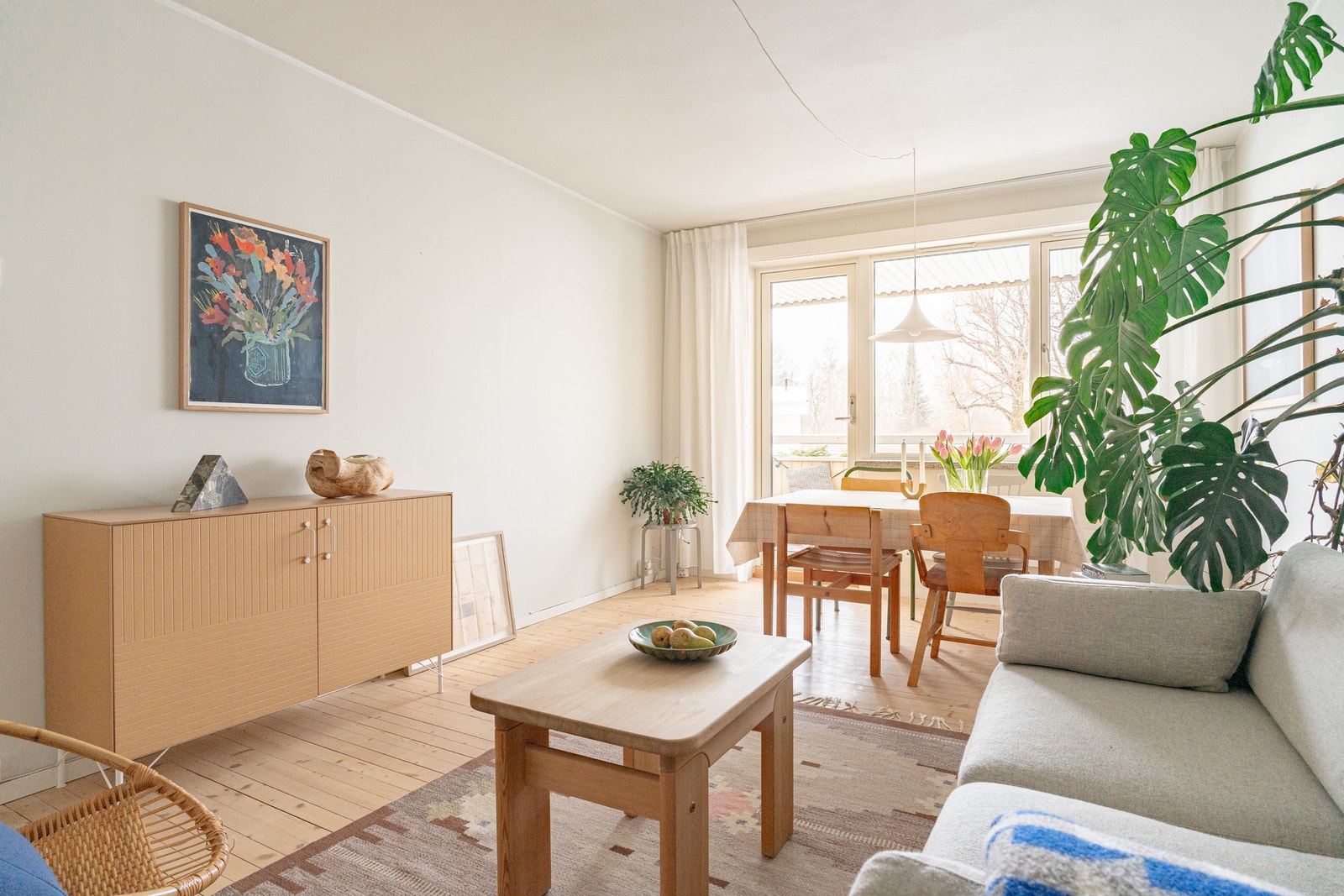 Boligen har siden 2021 blitt vesentlig oppusset og er utformet av arkitekt med fokus på materialitet, detaljer og lys. Galleribilde