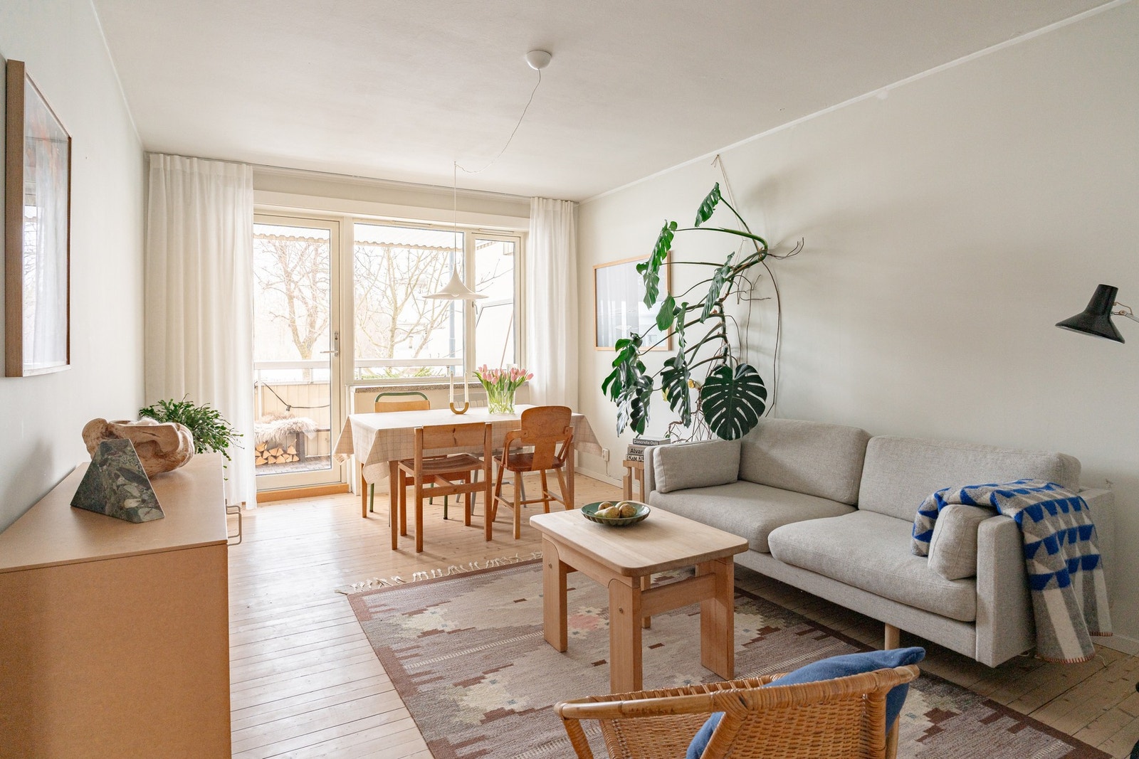 Peter Hørte Lunde v/ PrivatMegleren Aksept ønsker deg velkommen til en nydelig leilighet på Teisen! Galleribilde