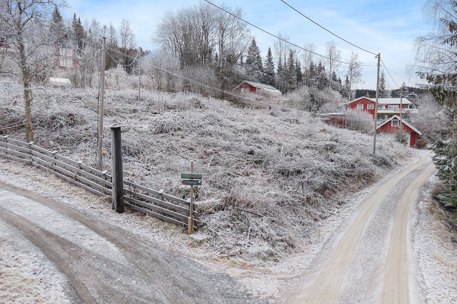 Her får du en flott eiendom i Nordre Fegate med attraktiv og sentral beliggenhet mellom Lunner og Roa. Galleribilde