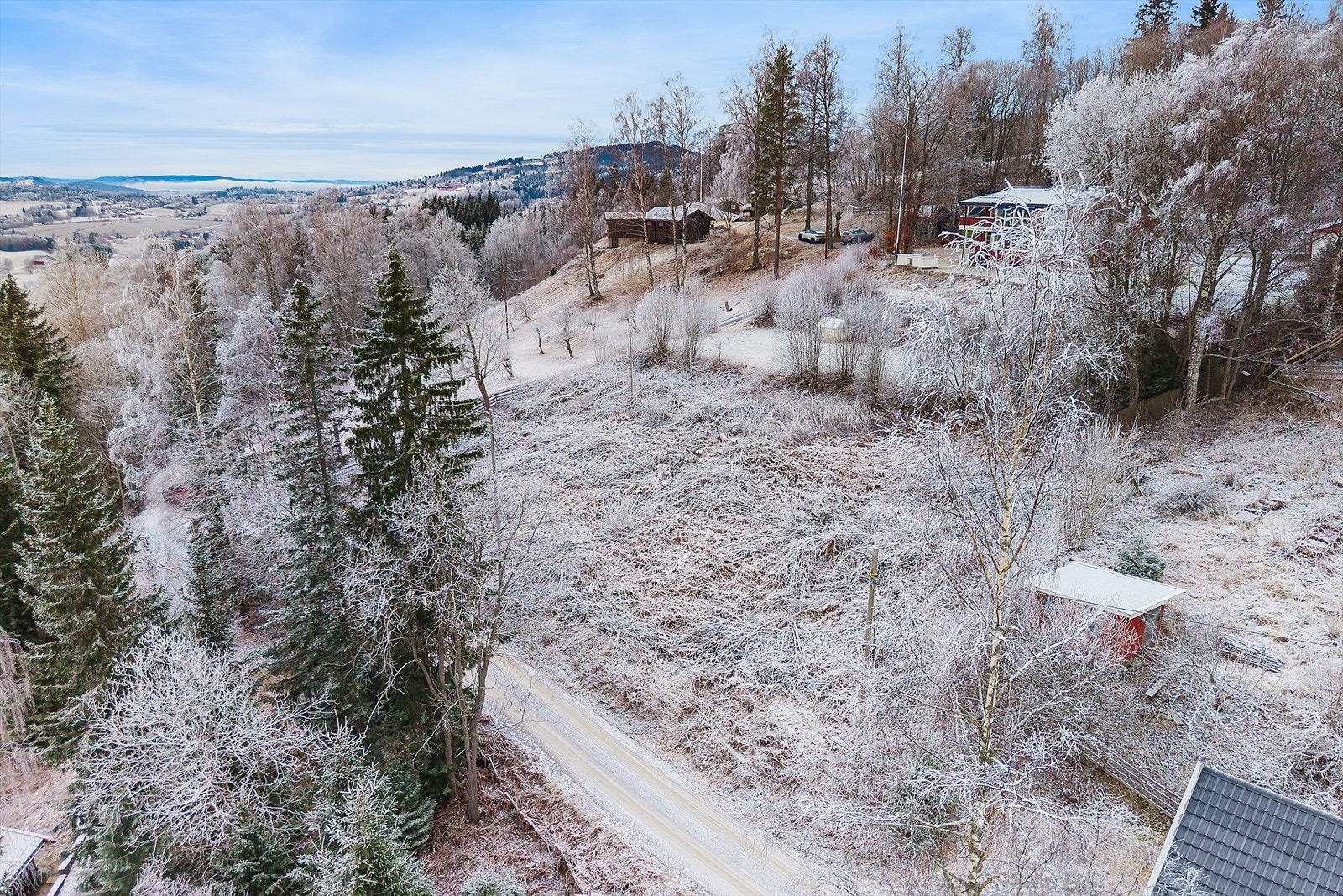 Tomten er på 1 216 m² Galleribilde