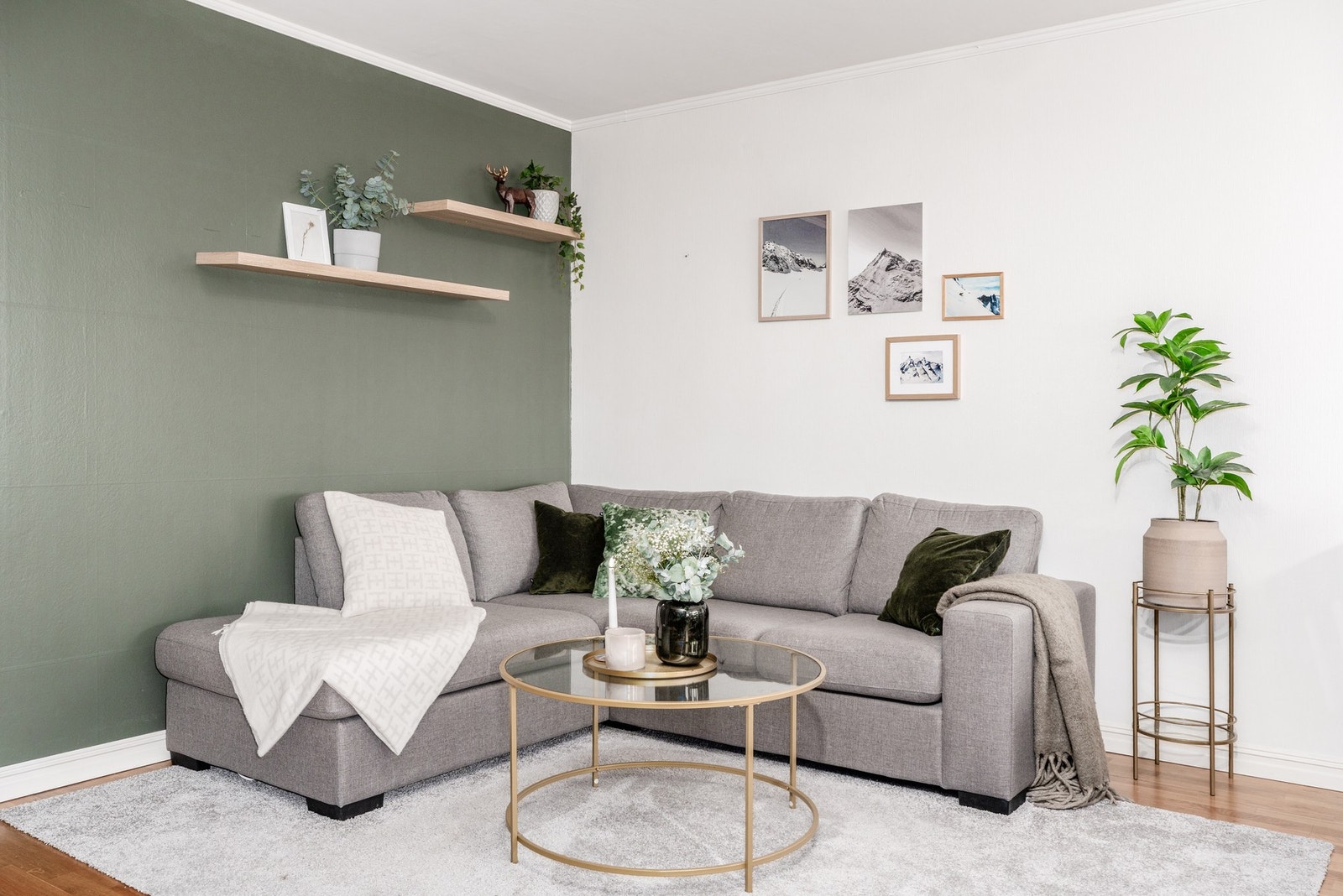 Koselig hjørne med plass til sofa. Galleribilde