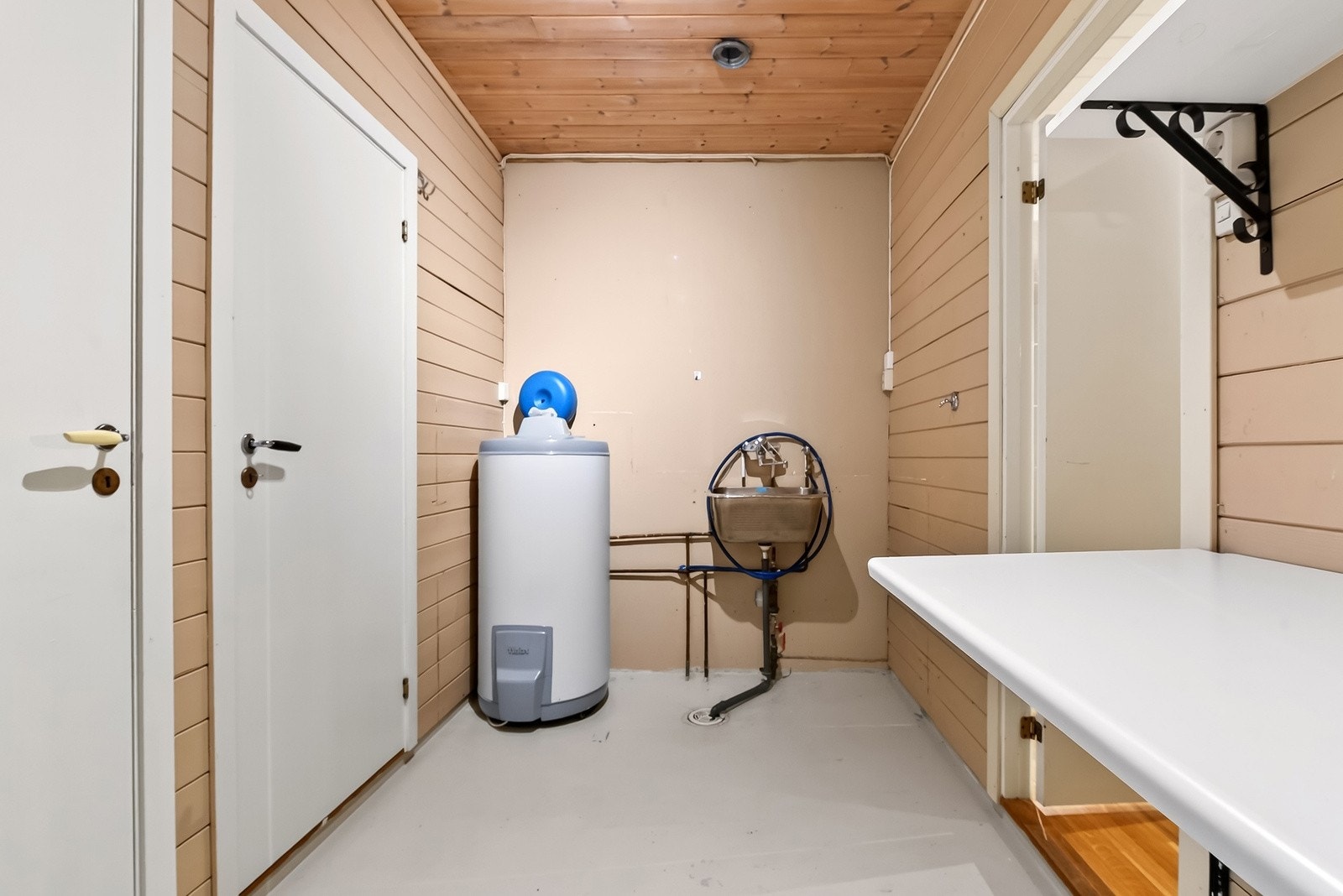 Vaskerom i underetasjen - i tilknyttning til hoveddelen. Galleribilde