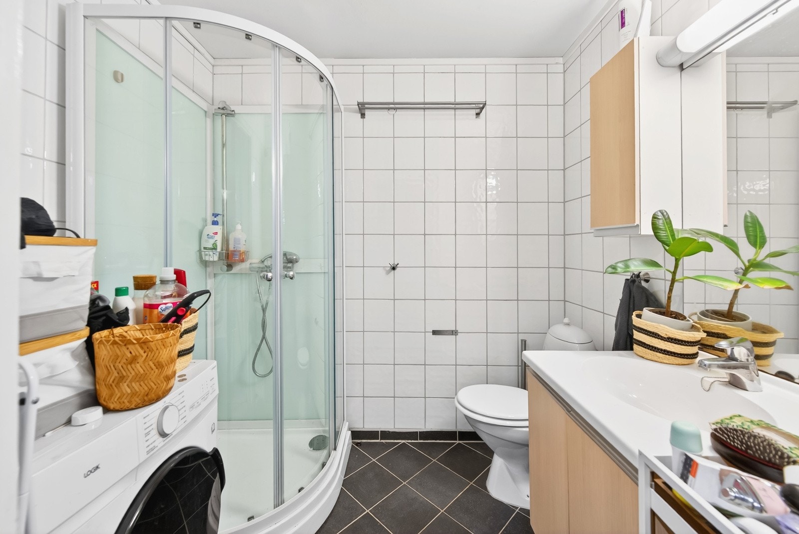 LEILIGHET: Bad Galleribilde