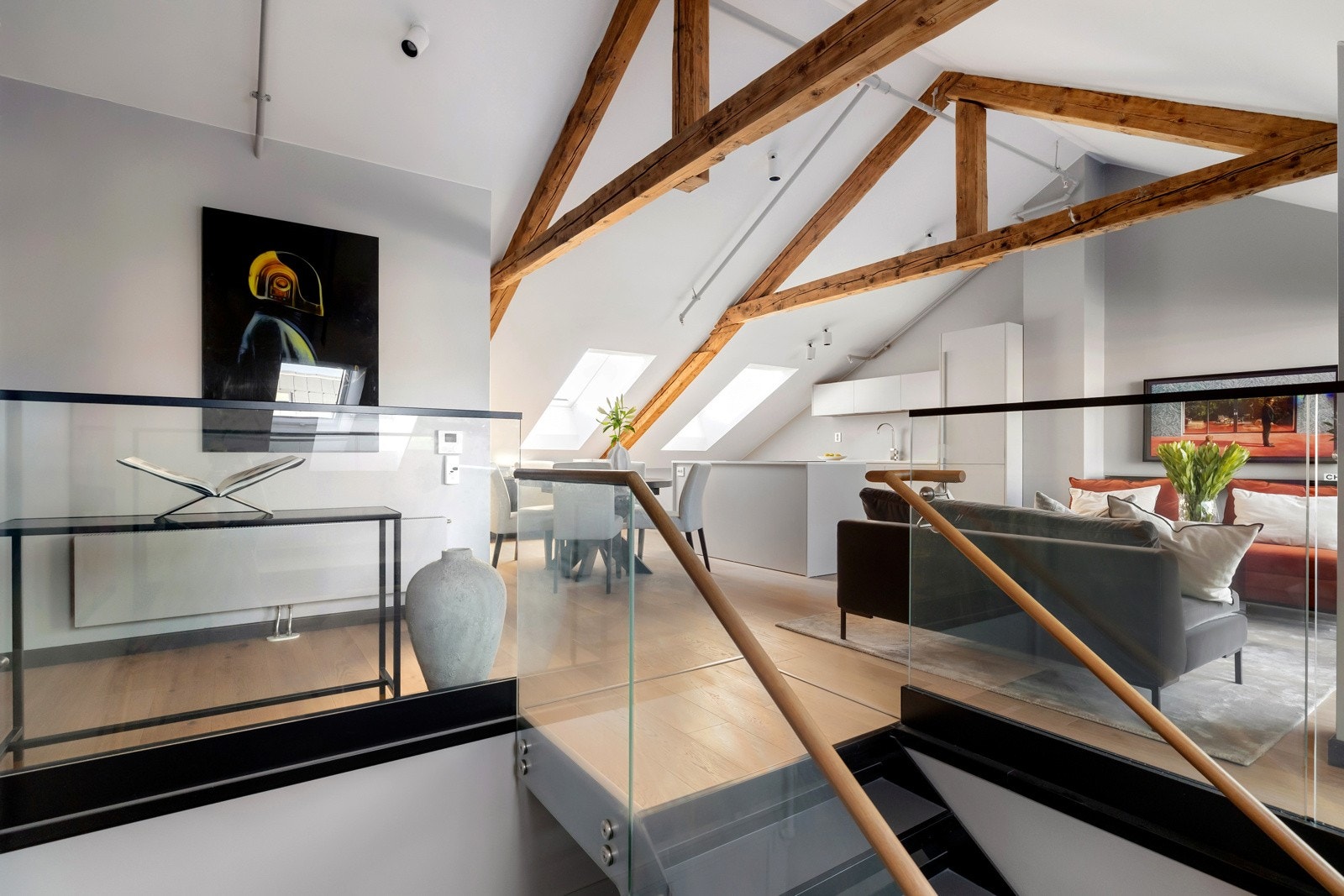 Leiligheten inneholder: Entré, stue, kjøkken, 2 soverom, bod/walk-in garderobe og bad Galleribilde