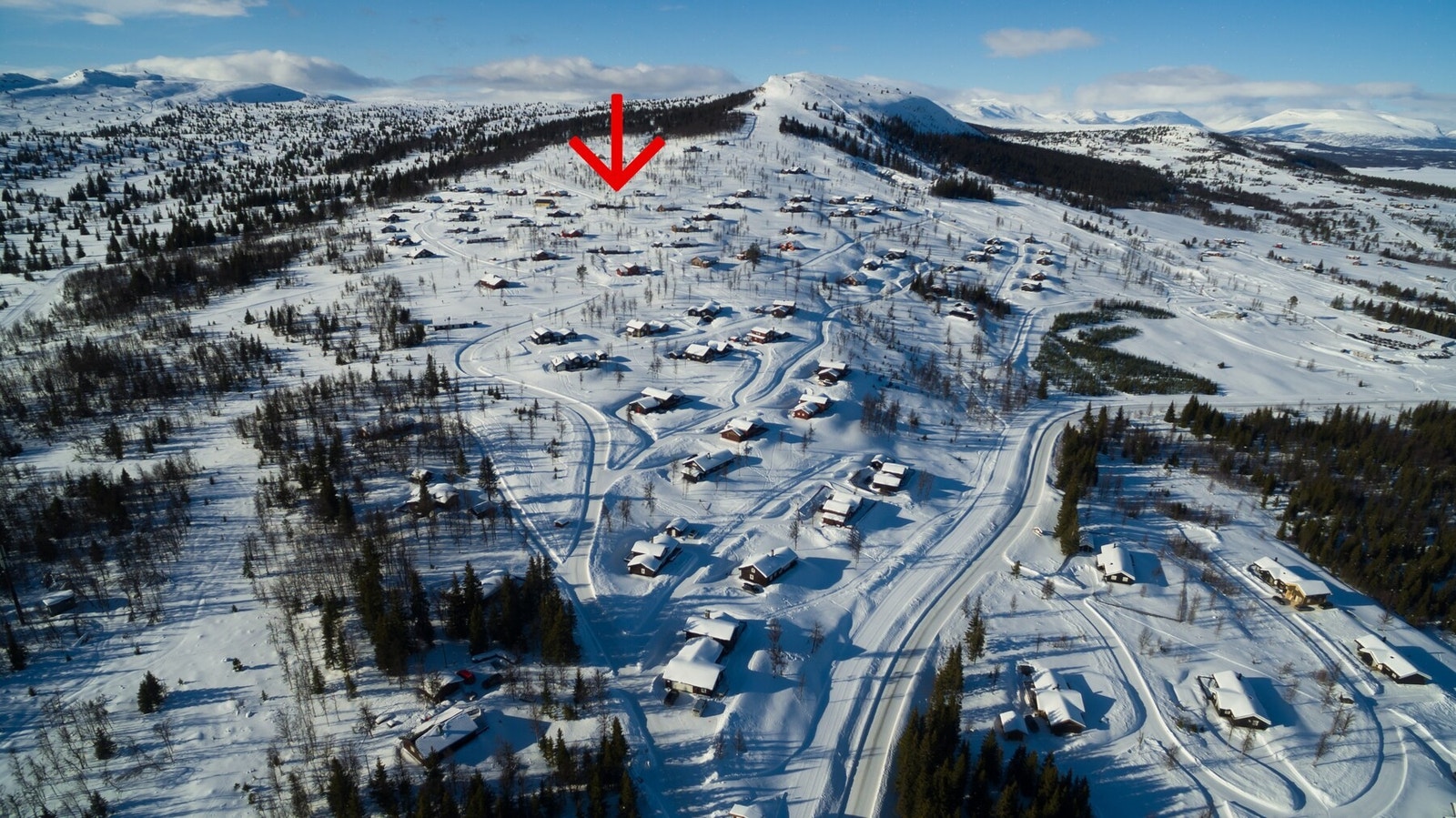 Tomten er merket med pil. Galleribilde