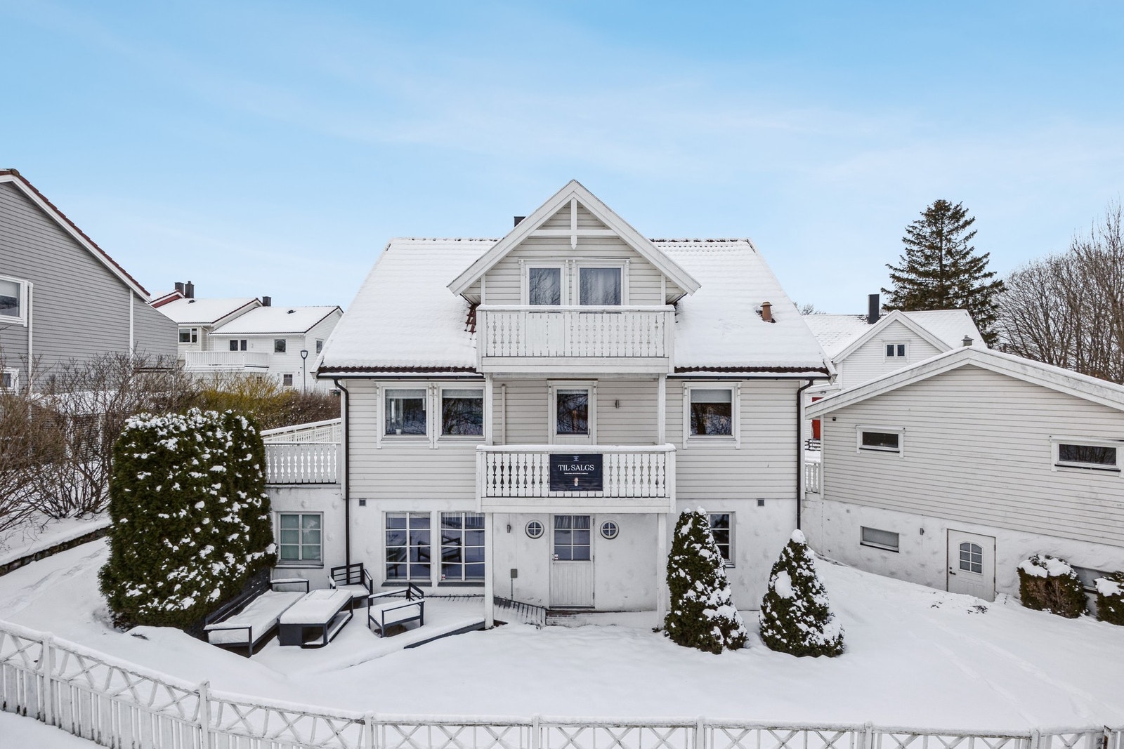 EIE Eiendomsmegling ved Yasin Unal har gleden av å presentere Brøsetvegen 34B! Fotograf EFKT boligfoto. Galleribilde