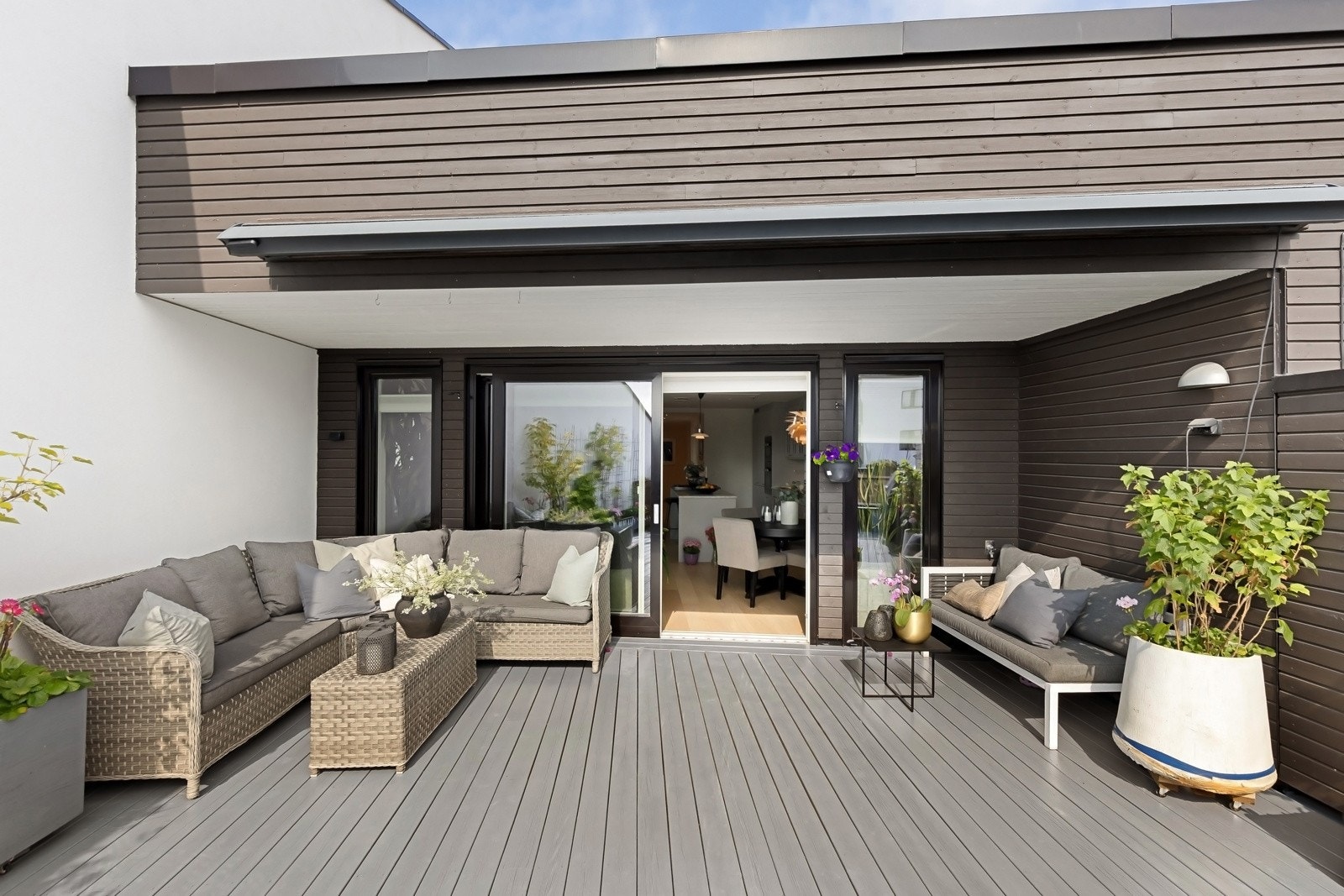 Privat takterrasse med utgang fra stue på 44 kvm Galleribilde