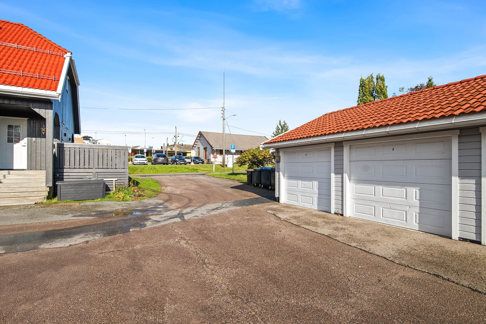 Garasjeplass i felles rekke Galleribilde