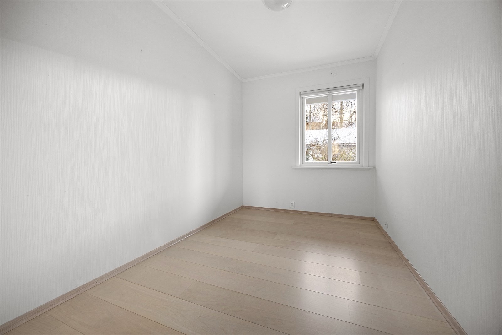 Soverom 2 er også av god størrelse og passer både som kontor og gjestesoverom. Galleribilde