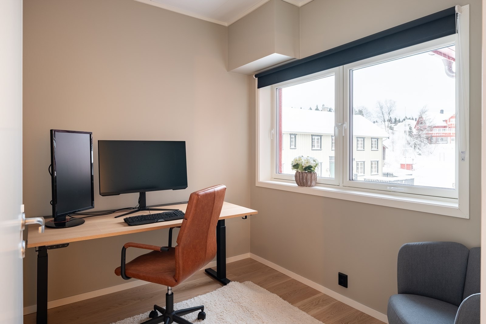 Allsidig rom som kan innredes som soverom, hjemmekontor eller etter eget ønske og behov. Galleribilde